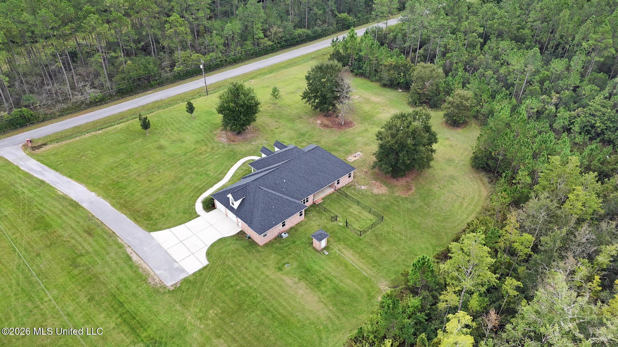 20201 Larry Carter Road Property Photo 39