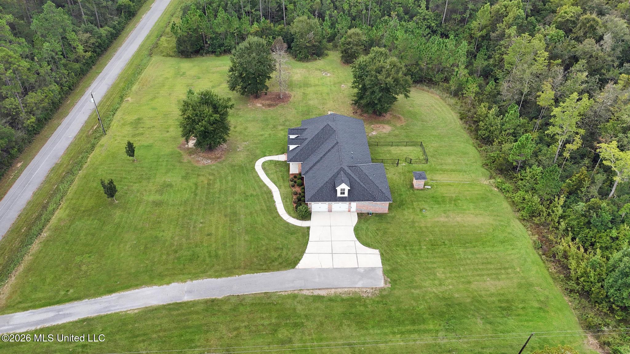20201 Larry Carter Road Property Photo 40