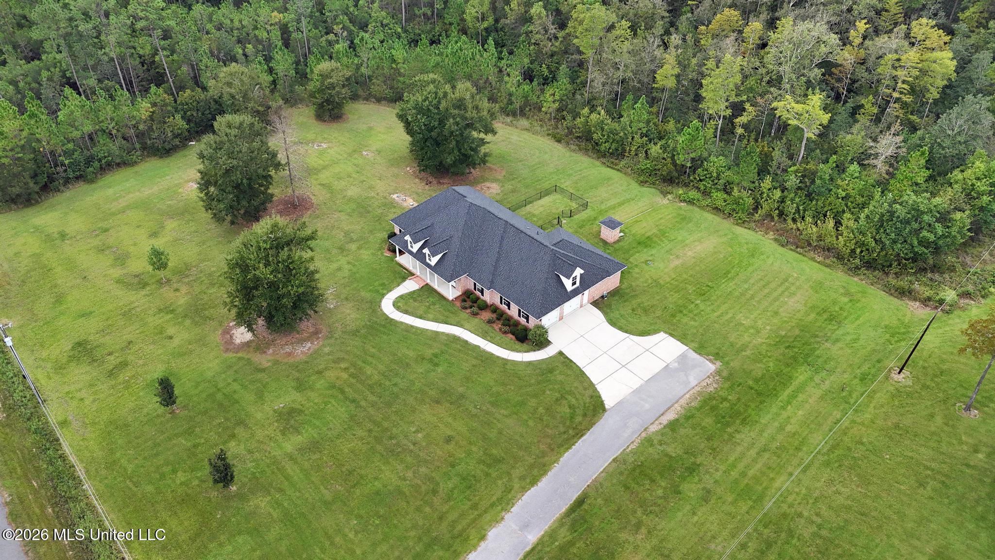 20201 Larry Carter Road Property Photo 41
