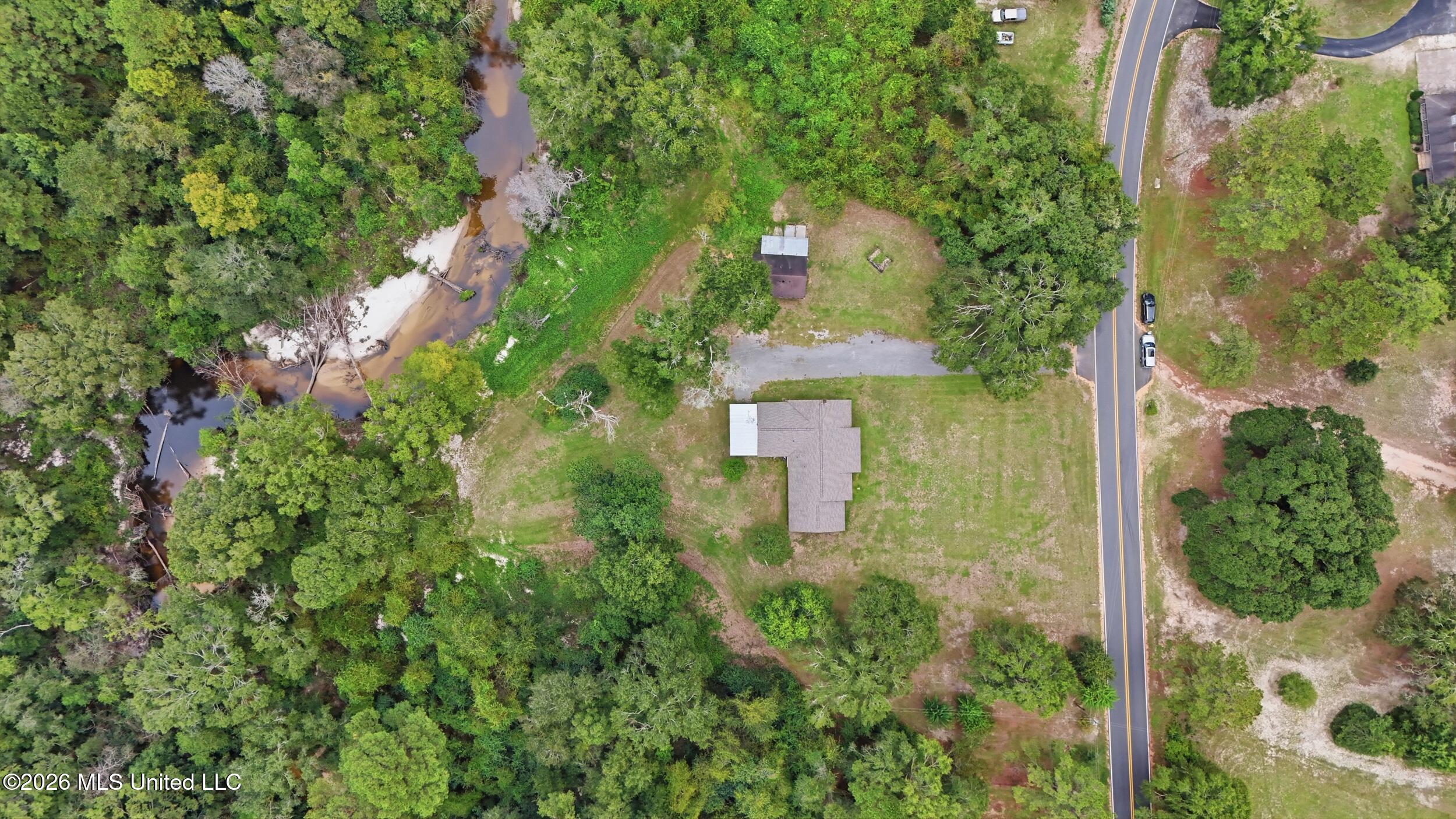 123 E Wilkerson Ferry Road Property Photo 3