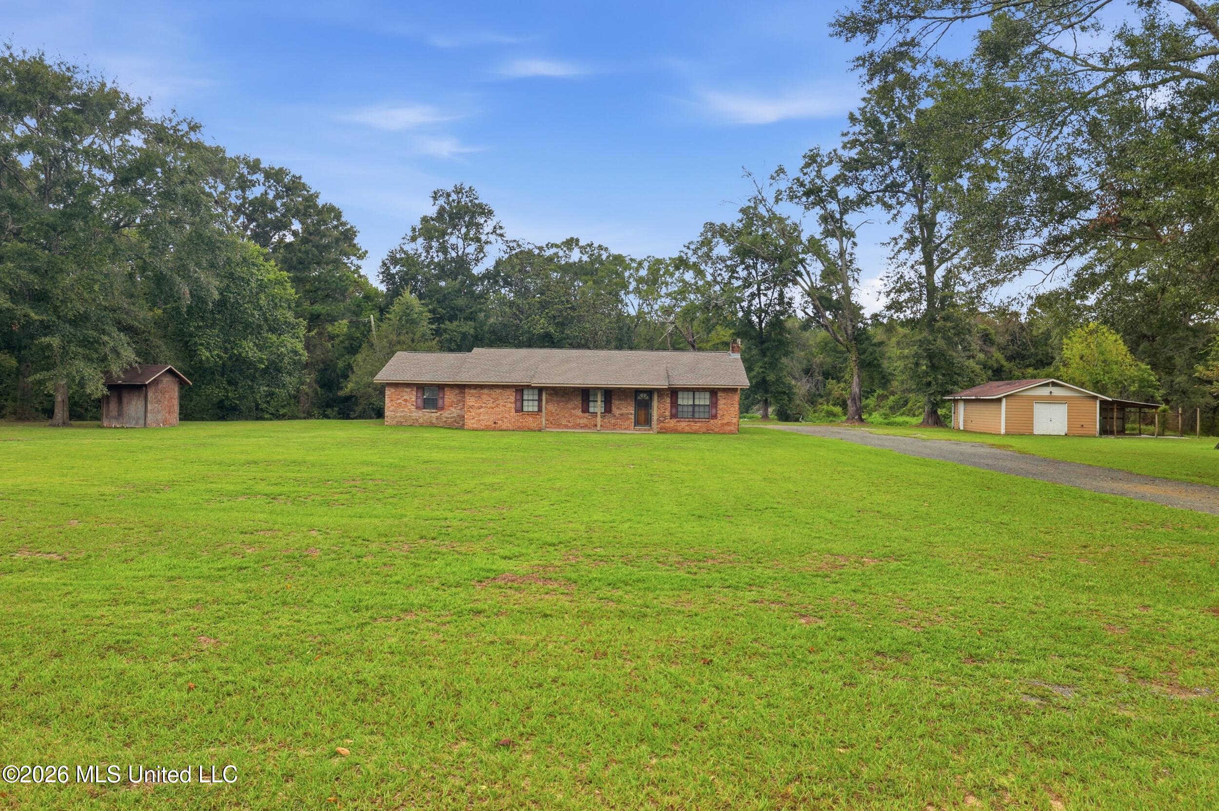 123 E Wilkerson Ferry Road Property Photo 4