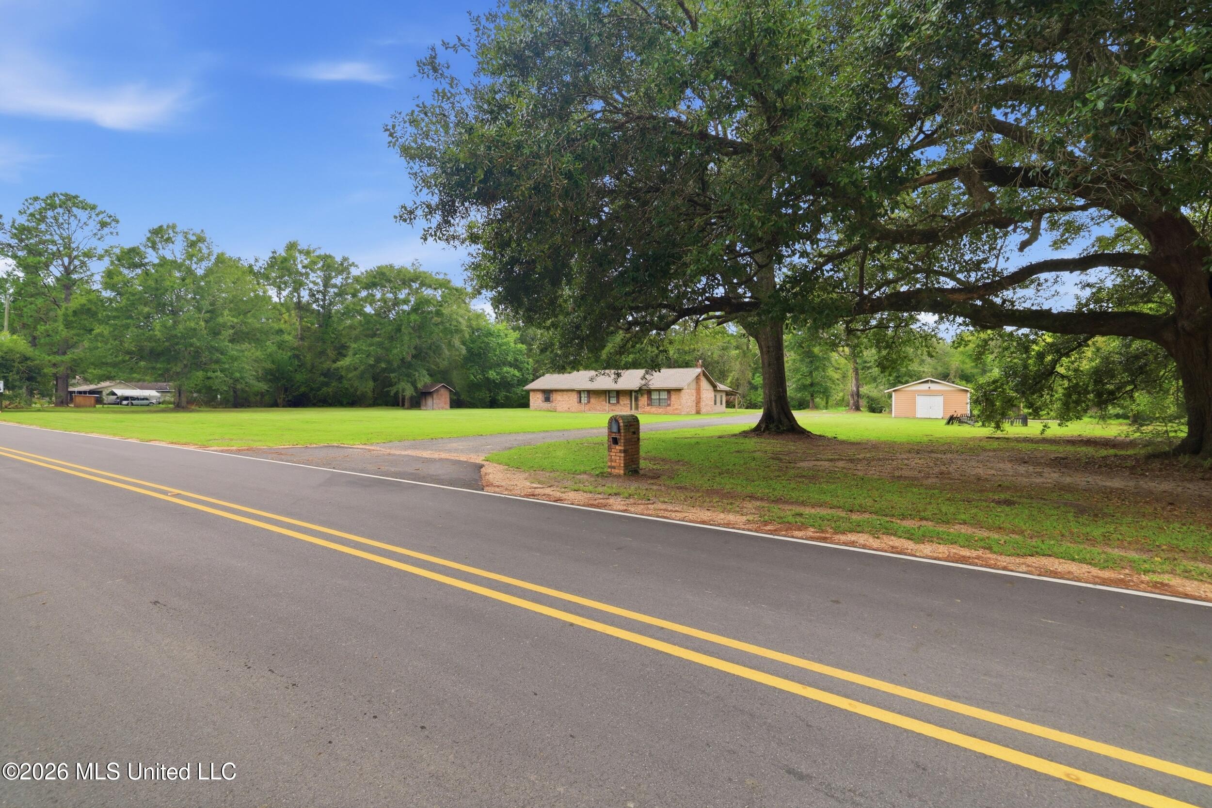 123 E Wilkerson Ferry Road Property Photo 5