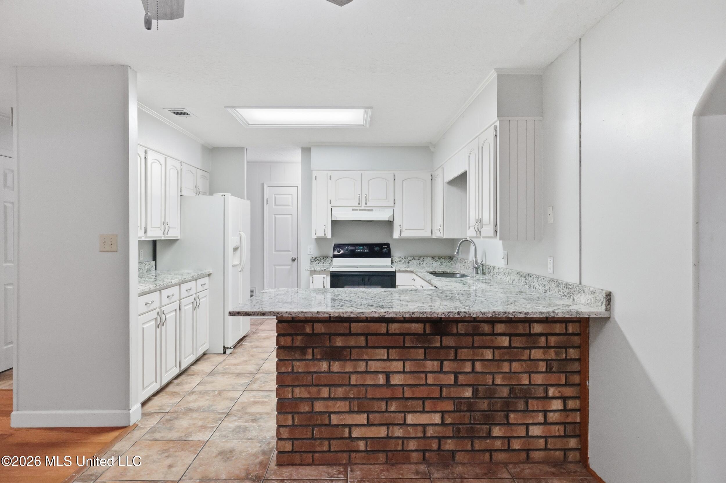 123 E Wilkerson Ferry Road Property Photo 8