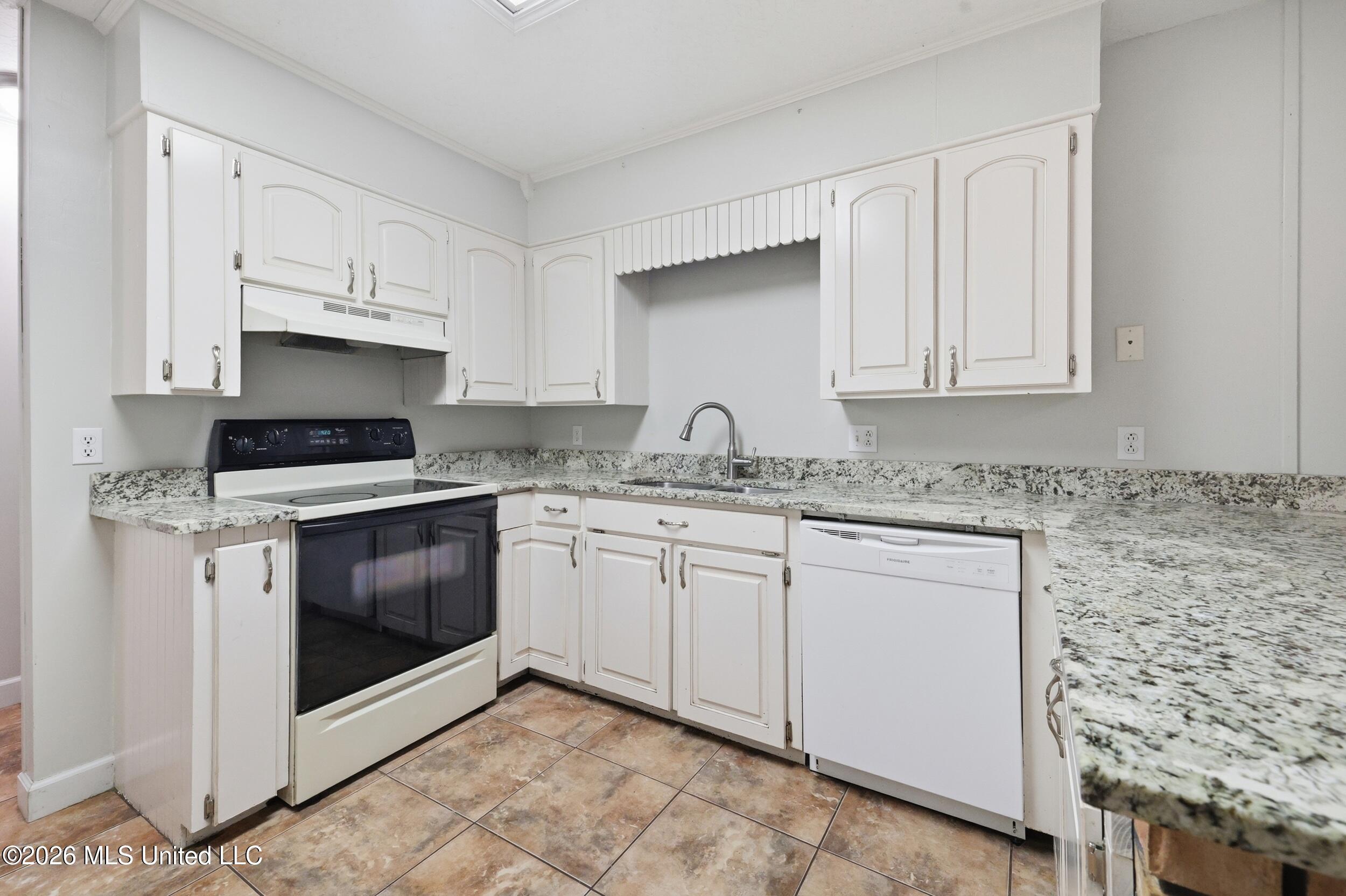 123 E Wilkerson Ferry Road Property Photo 10