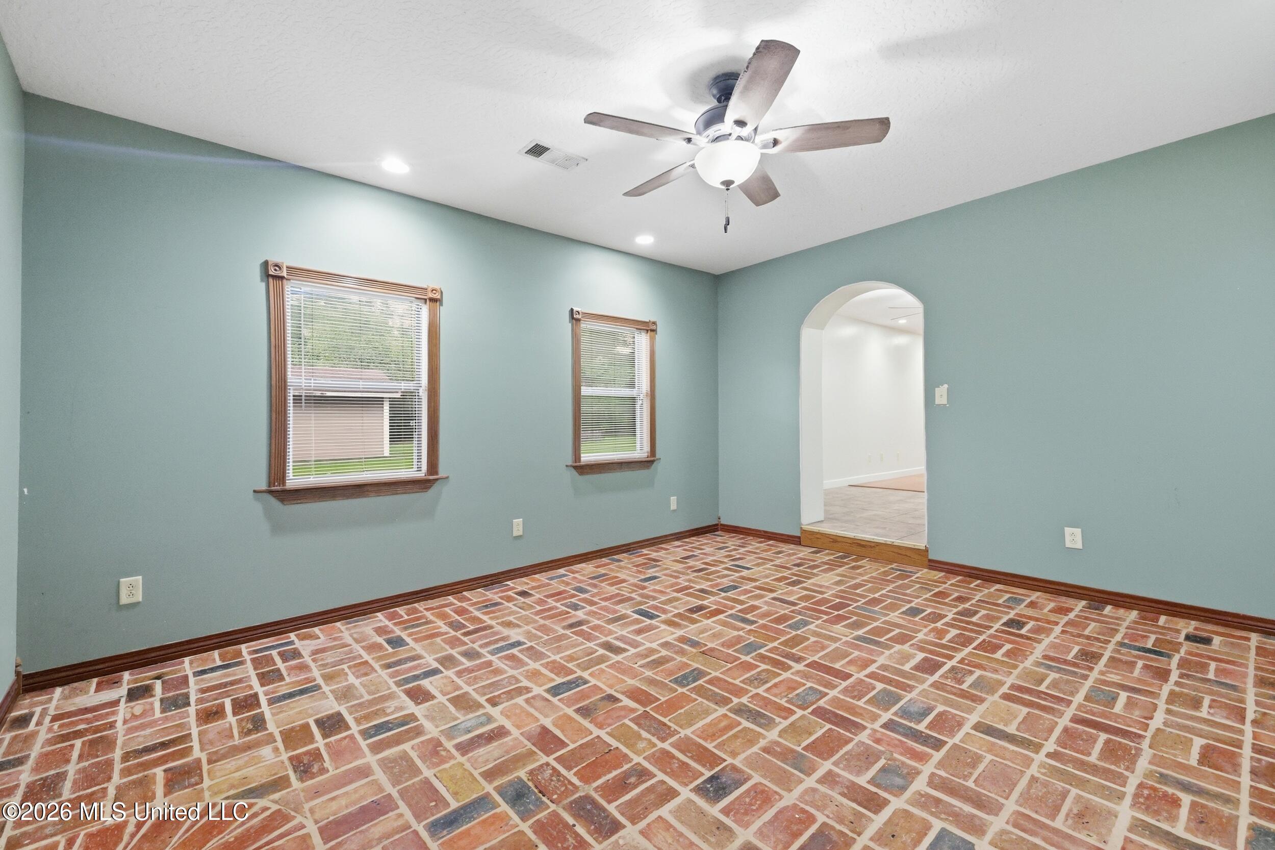 123 E Wilkerson Ferry Road Property Photo 13