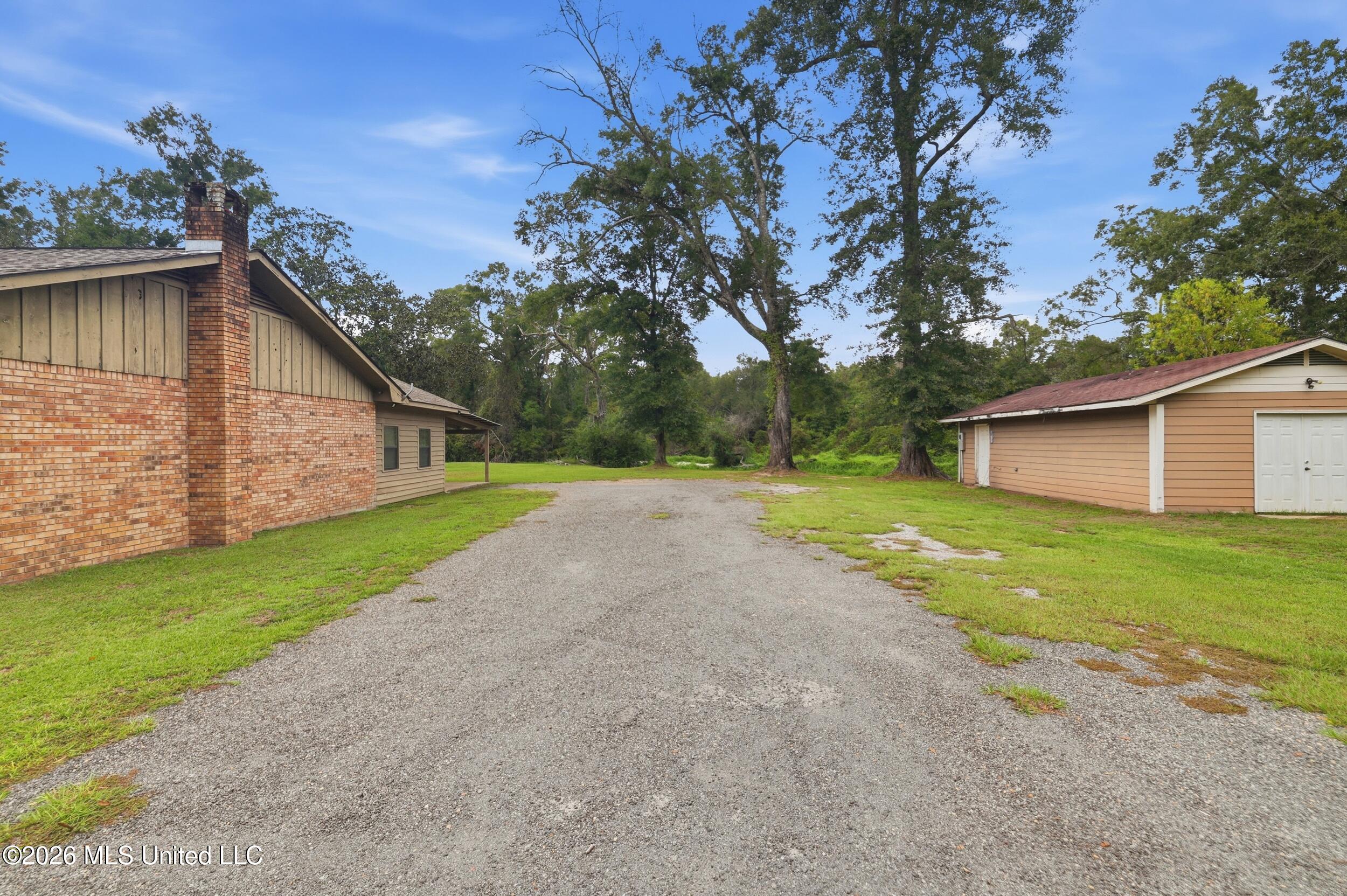 123 E Wilkerson Ferry Road Property Photo 28