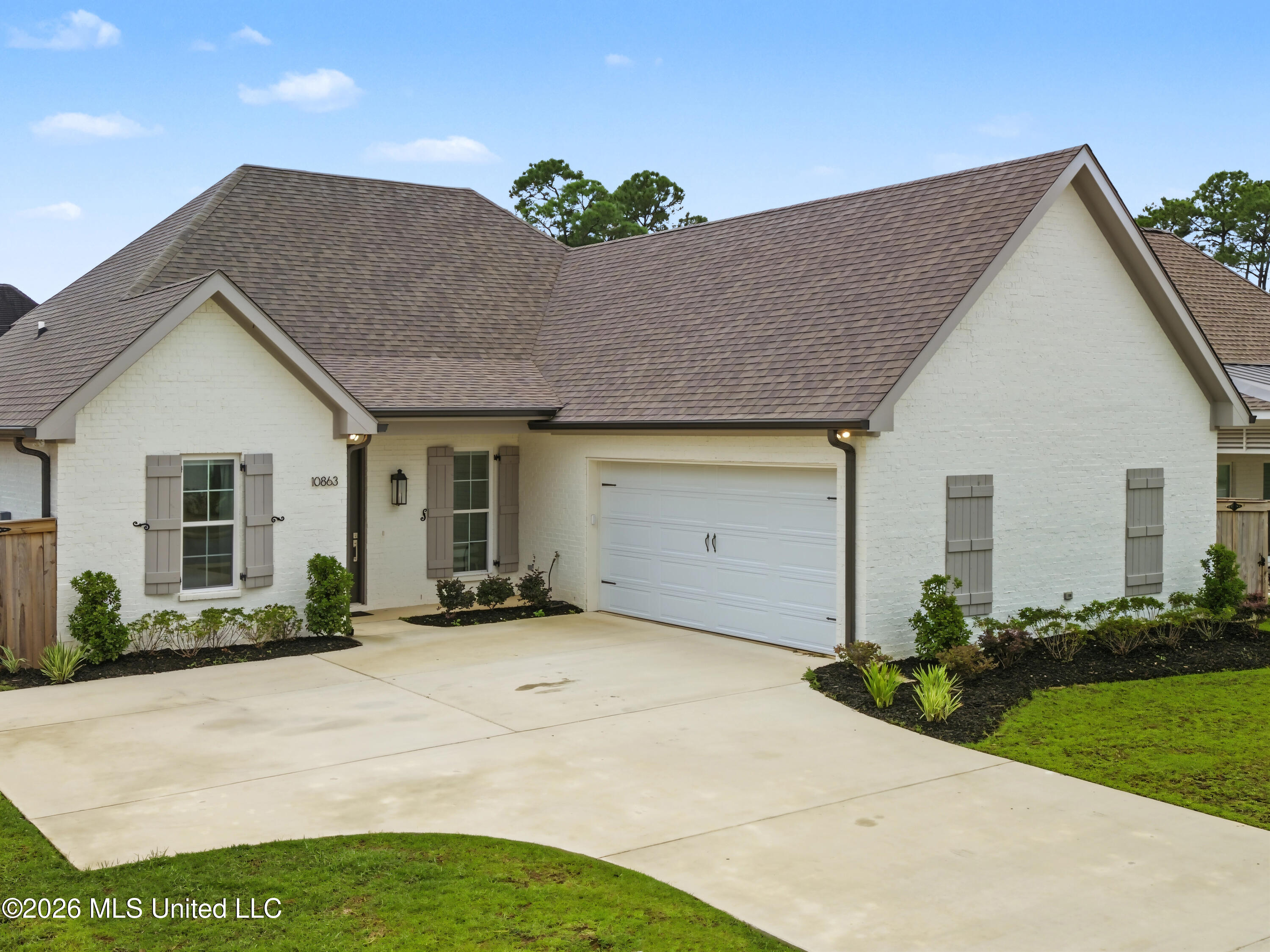 10863 Lily Lane Property Photo 2