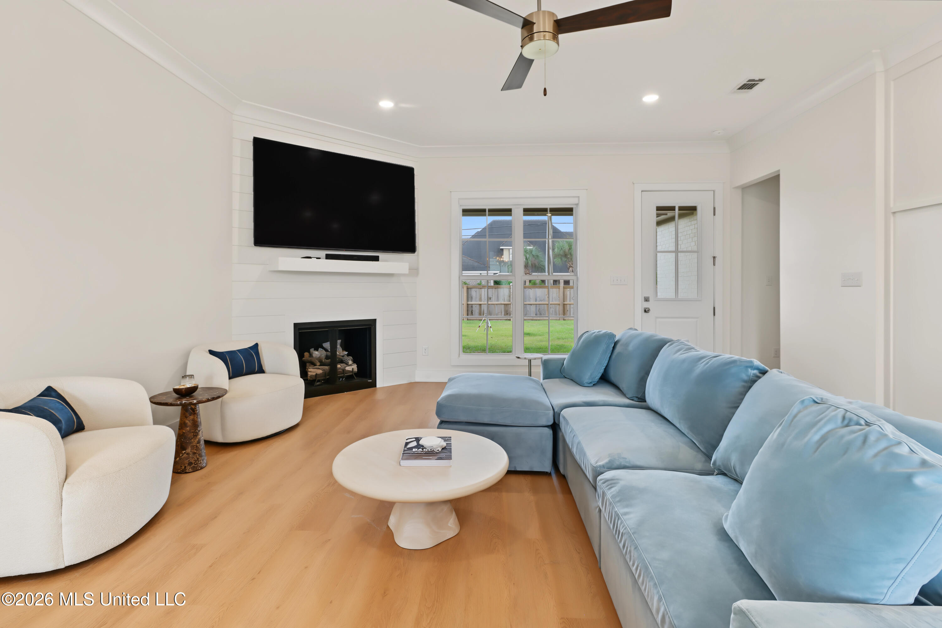 10863 Lily Lane Property Photo 4