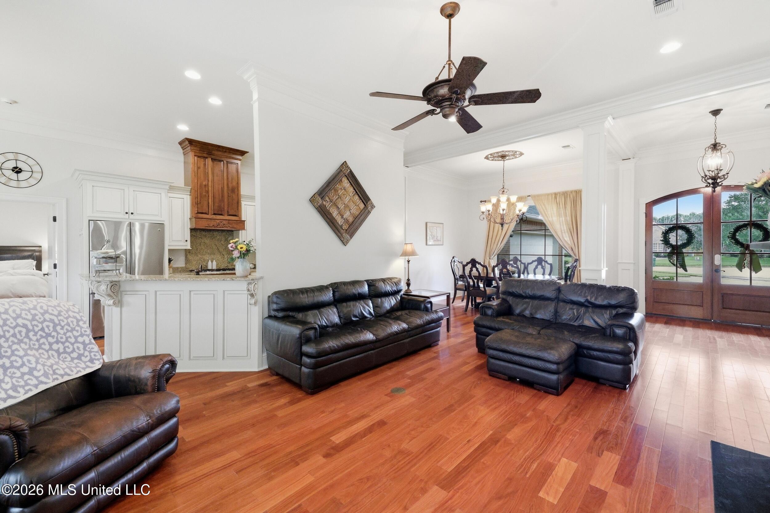 9308 Alcove Lane Property Photo 10