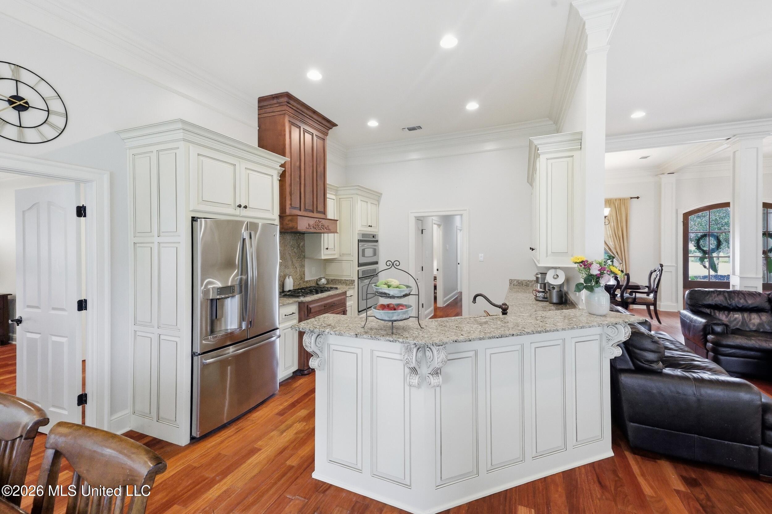 9308 Alcove Lane Property Photo 12