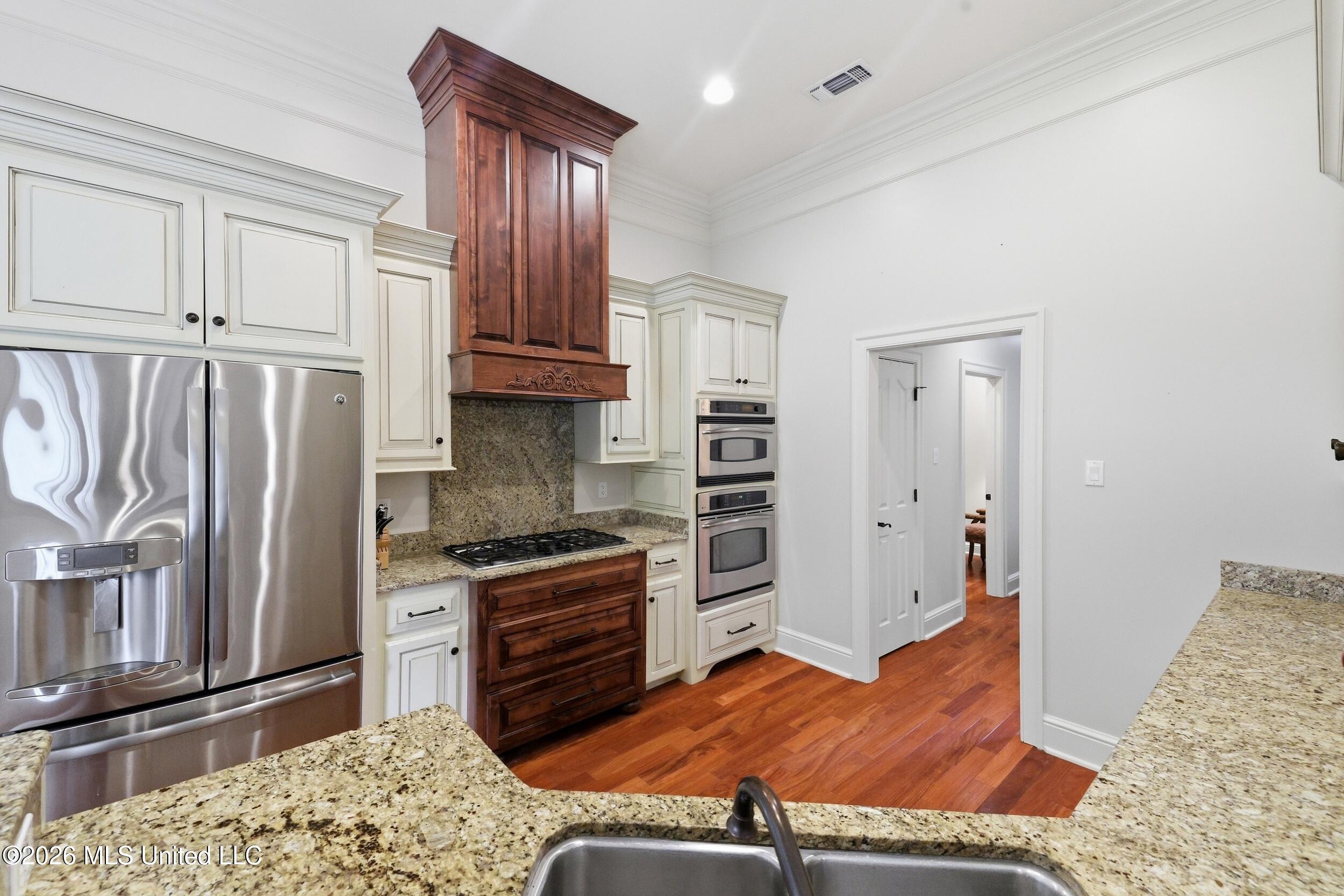 9308 Alcove Lane Property Photo 16