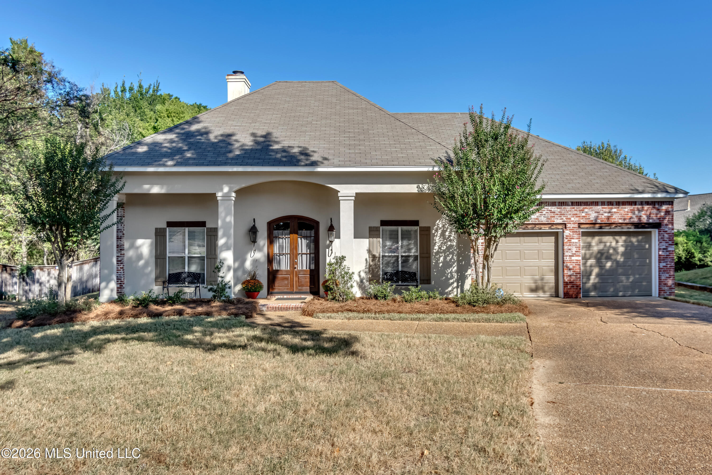 670 Hazelton Drive Property Photo 1