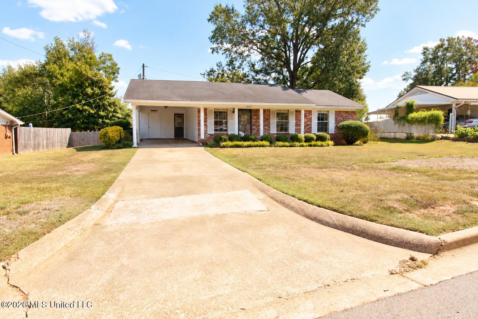 665 Scenic Drive Property Photo 3