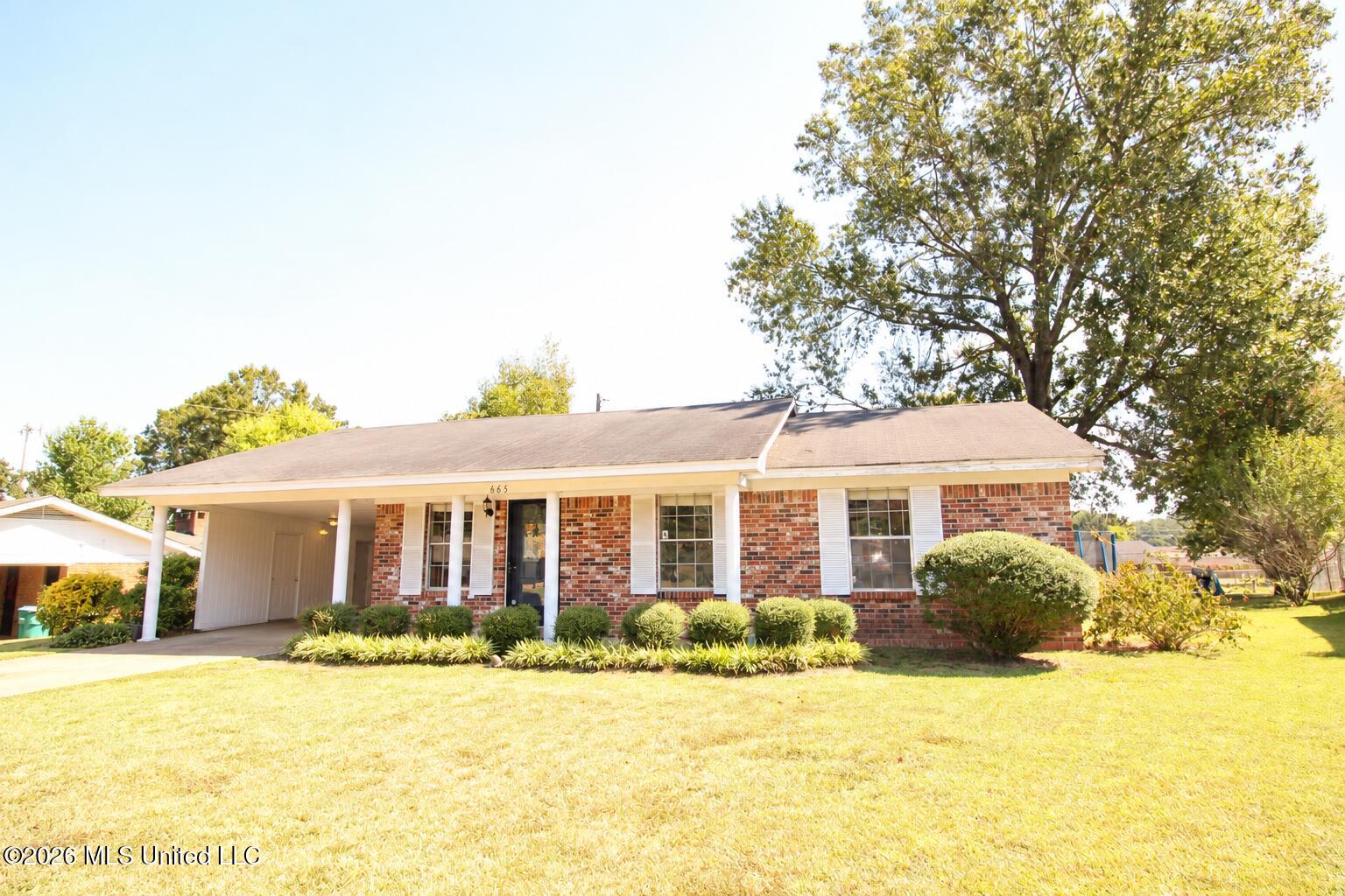 665 Scenic Drive Property Photo 4