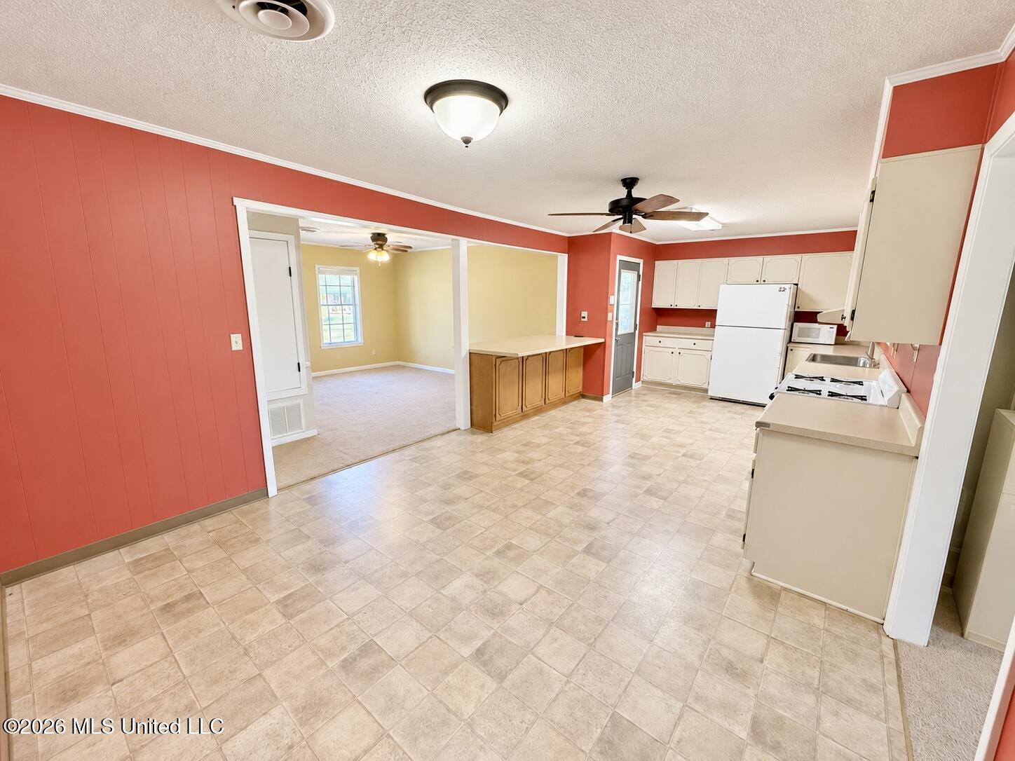 665 Scenic Drive Property Photo 12