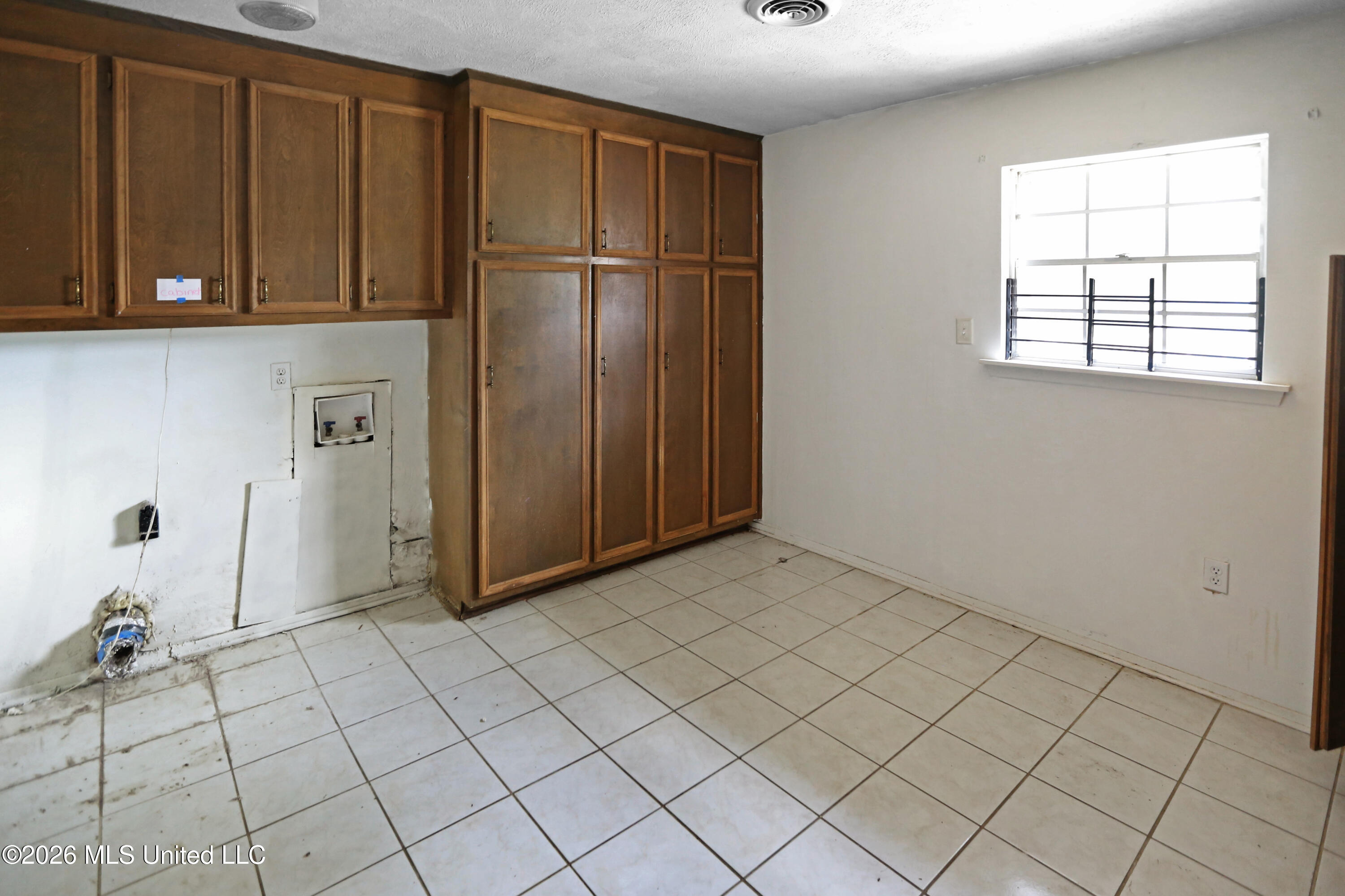 2450 S Pine Lea Drive Property Photo 18
