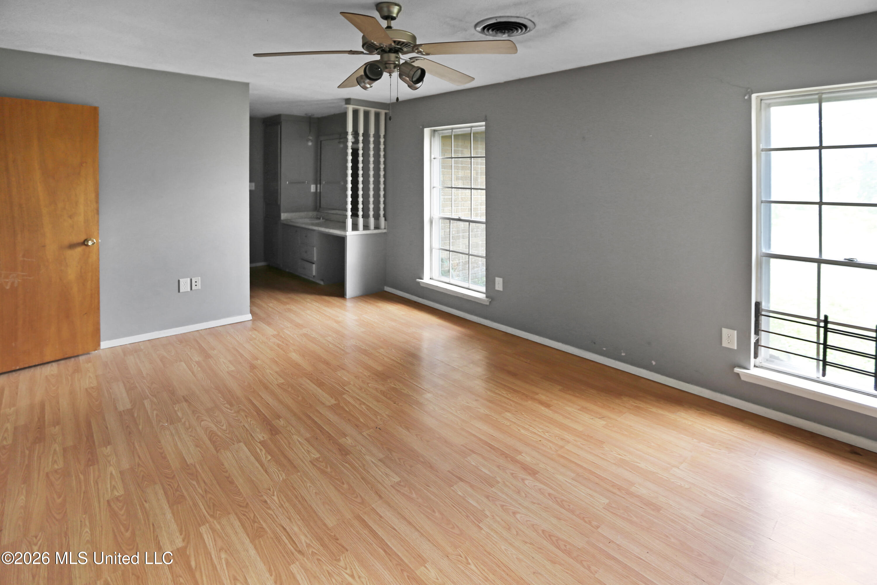 2450 S Pine Lea Drive Property Photo 23