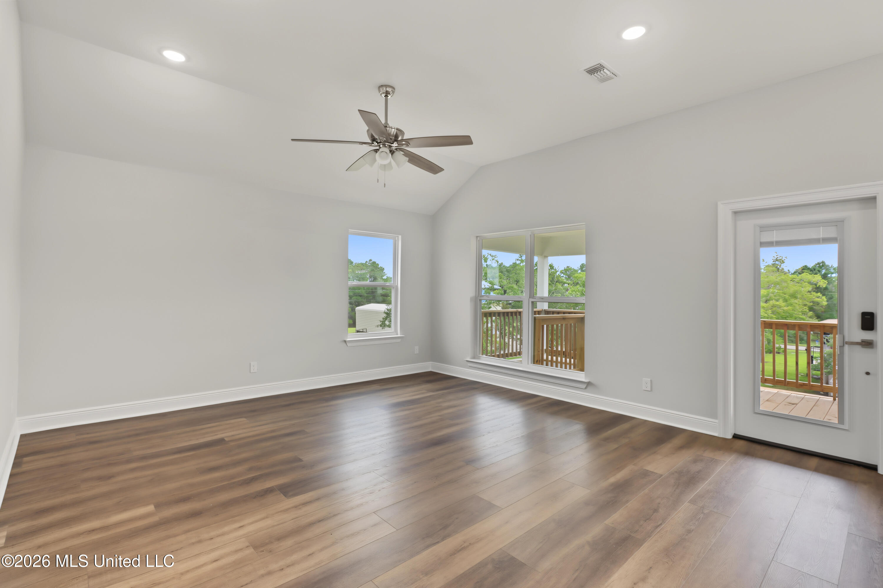 5005 Nebraska Street Property Photo 6