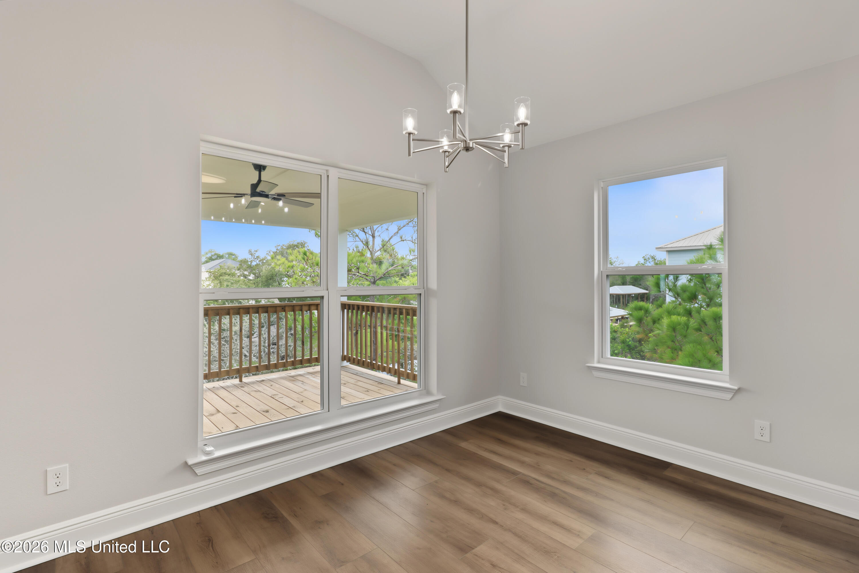 5005 Nebraska Street Property Photo 8