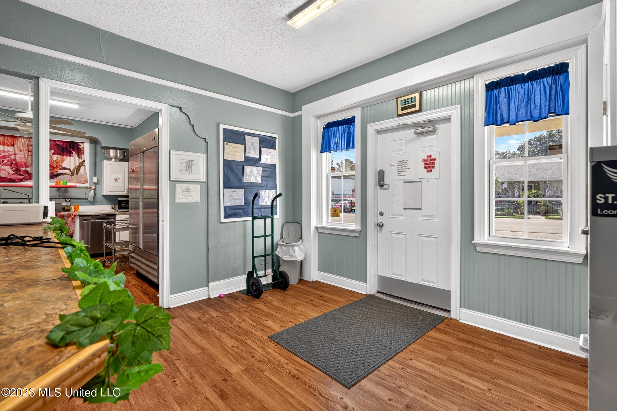 611 E Canal Street Property Photo 11