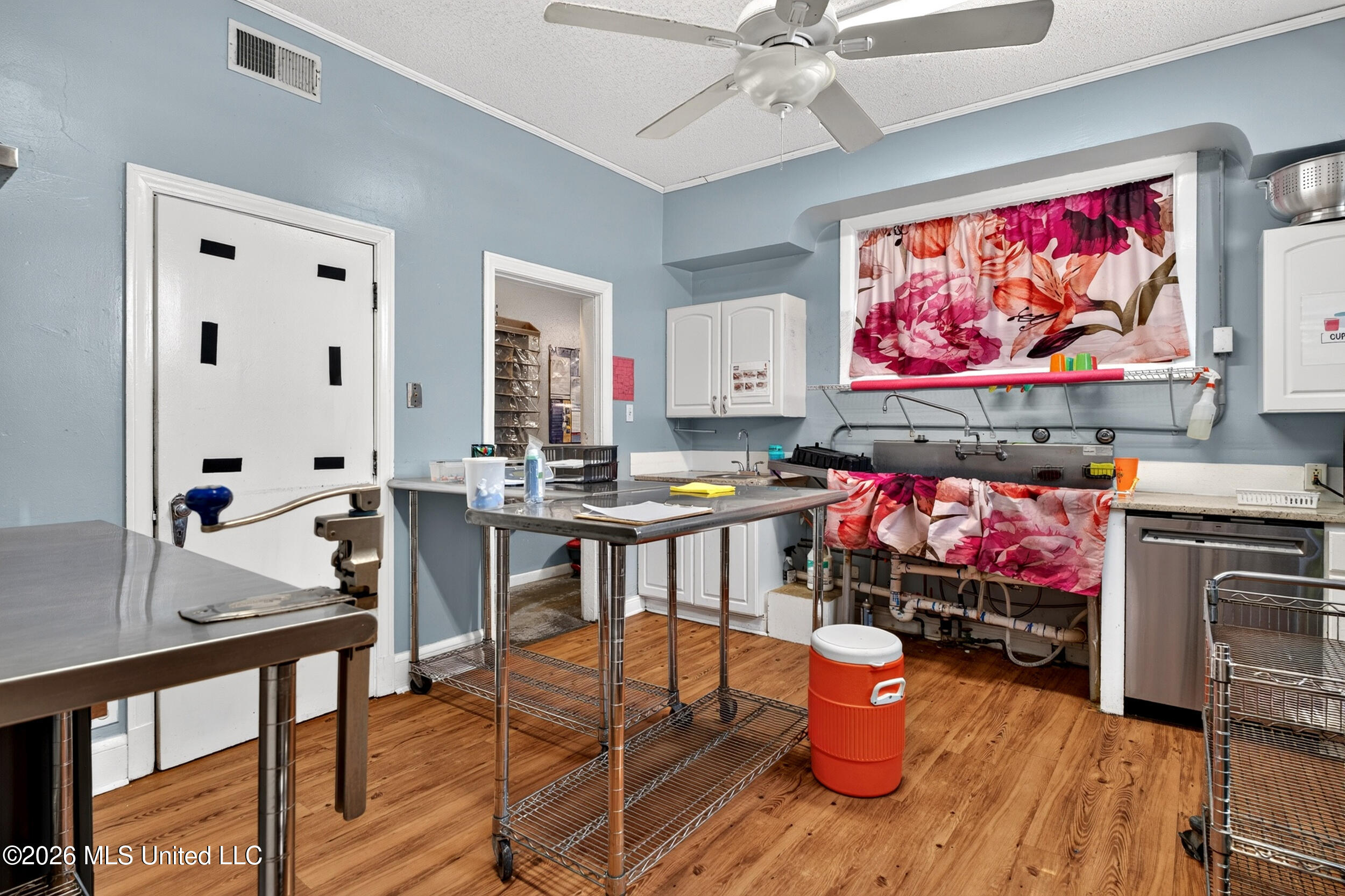611 E Canal Street Property Photo 12