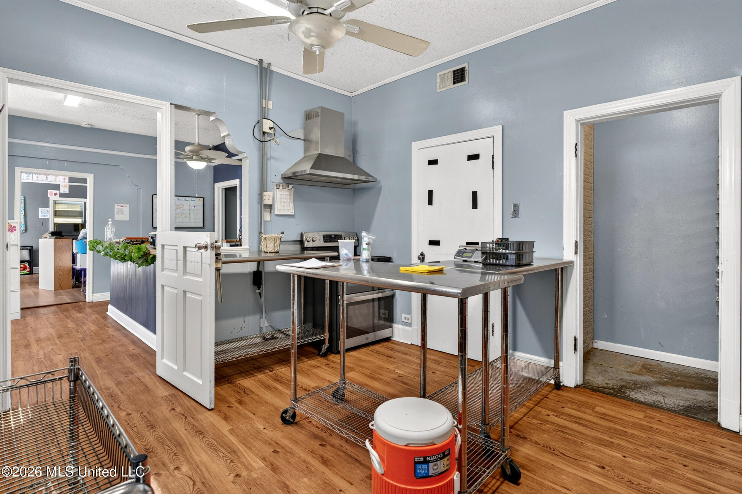 611 E Canal Street Property Photo 13