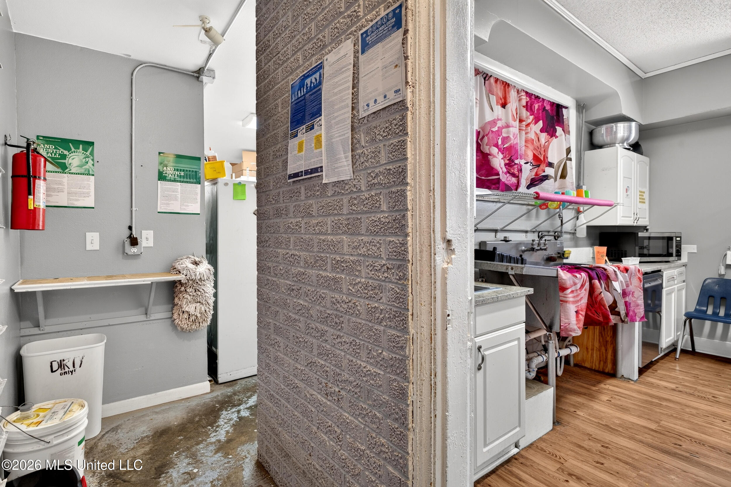 611 E Canal Street Property Photo 16
