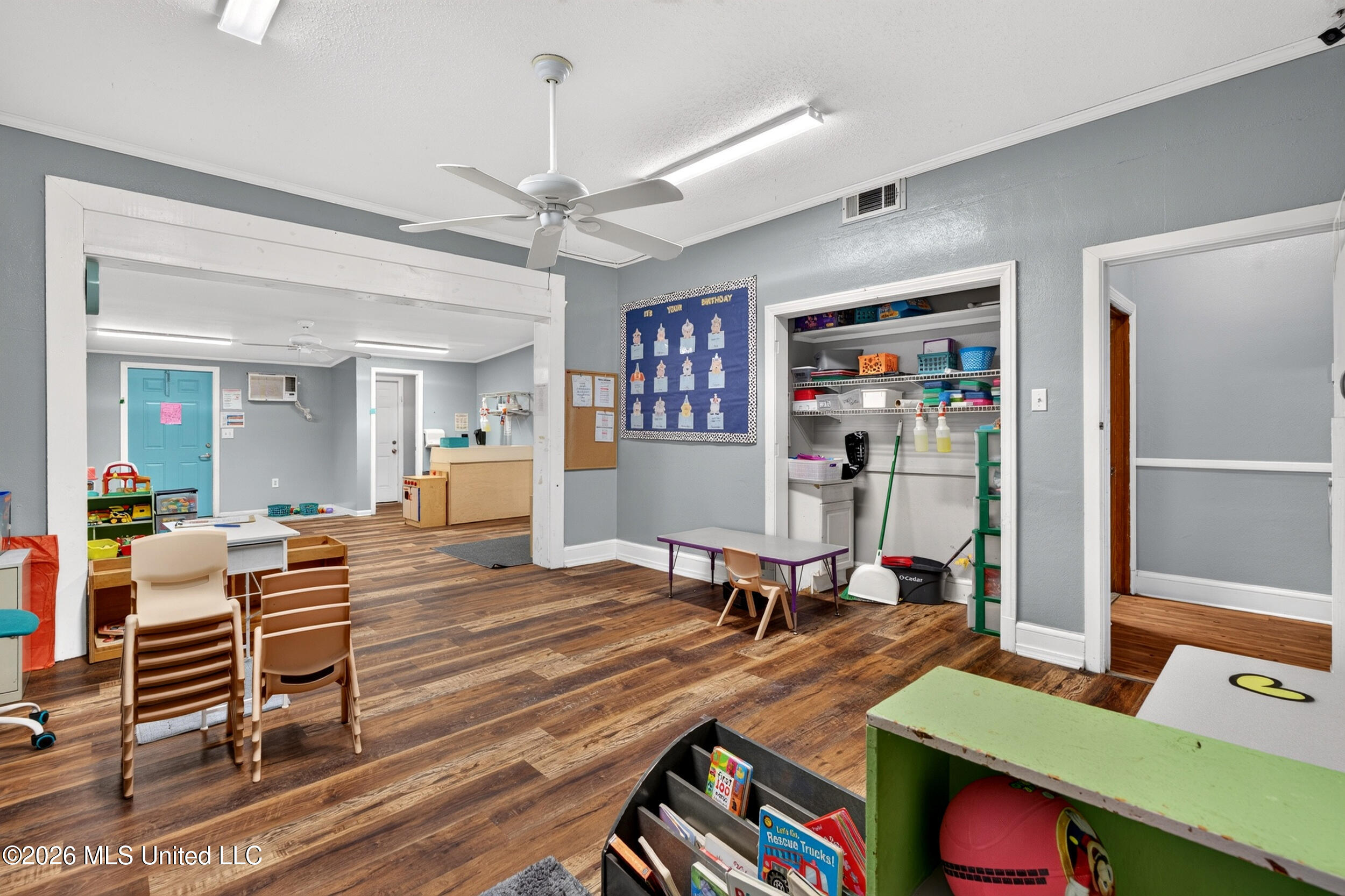 611 E Canal Street Property Photo 33