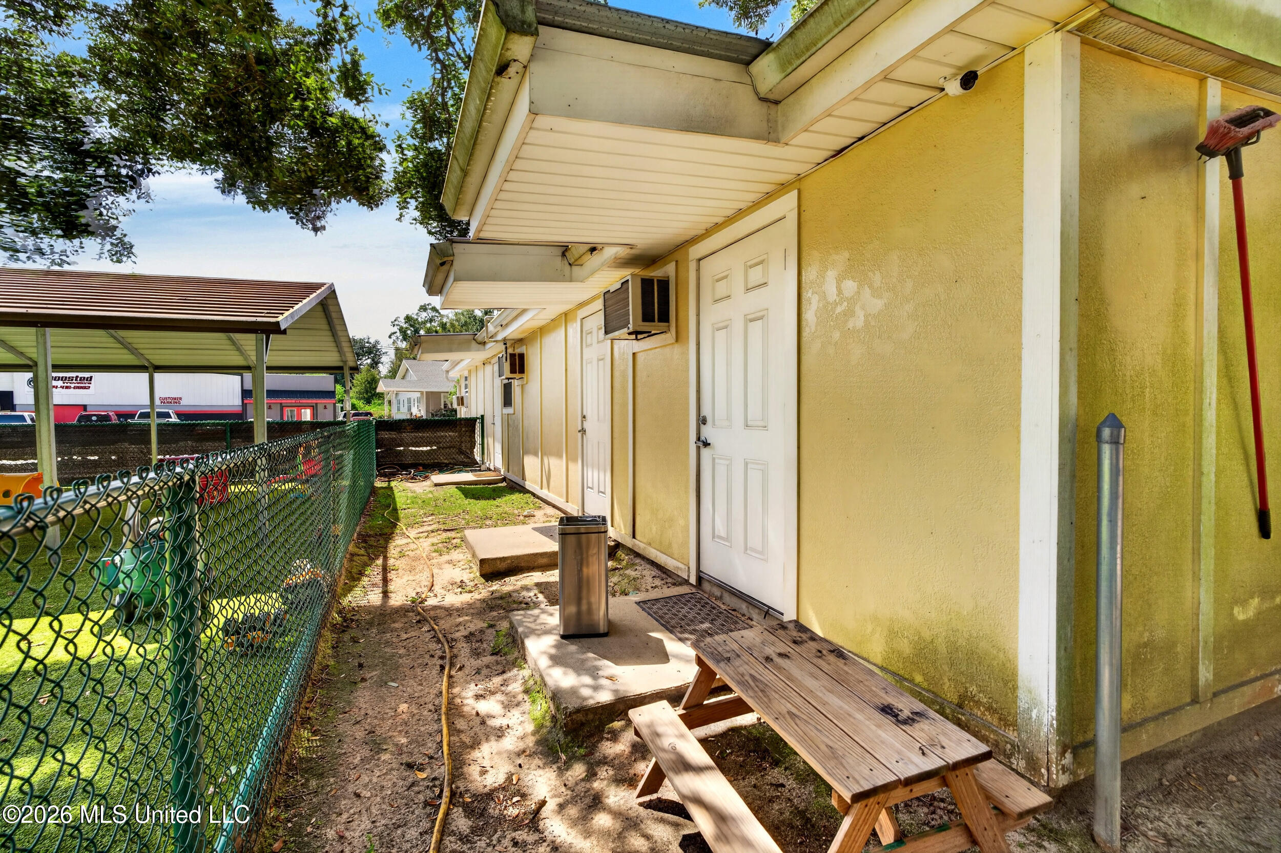 611 E Canal Street Property Photo 57