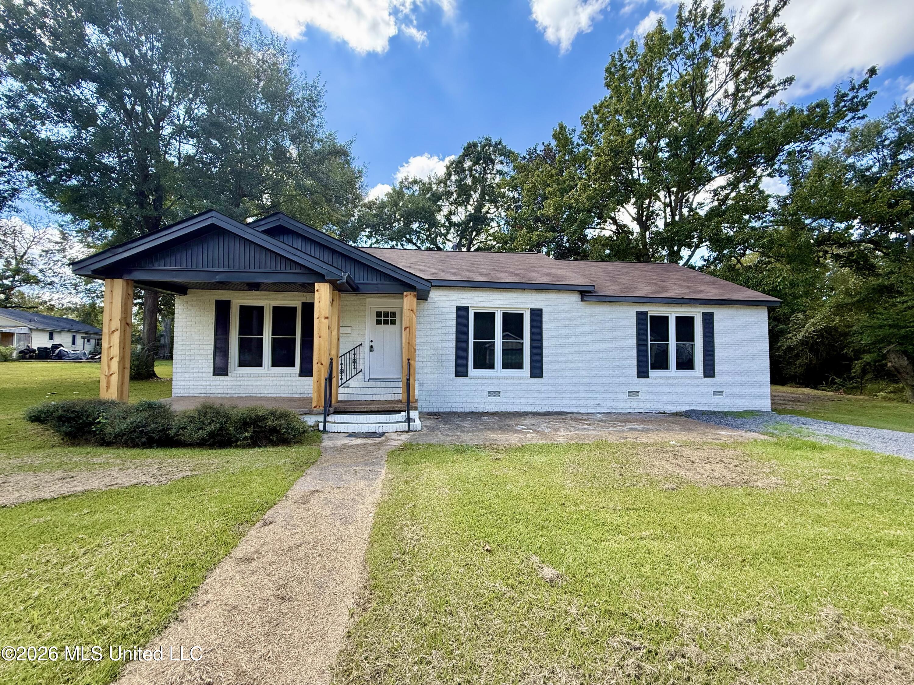 108 Lamar Street Property Photo 1
