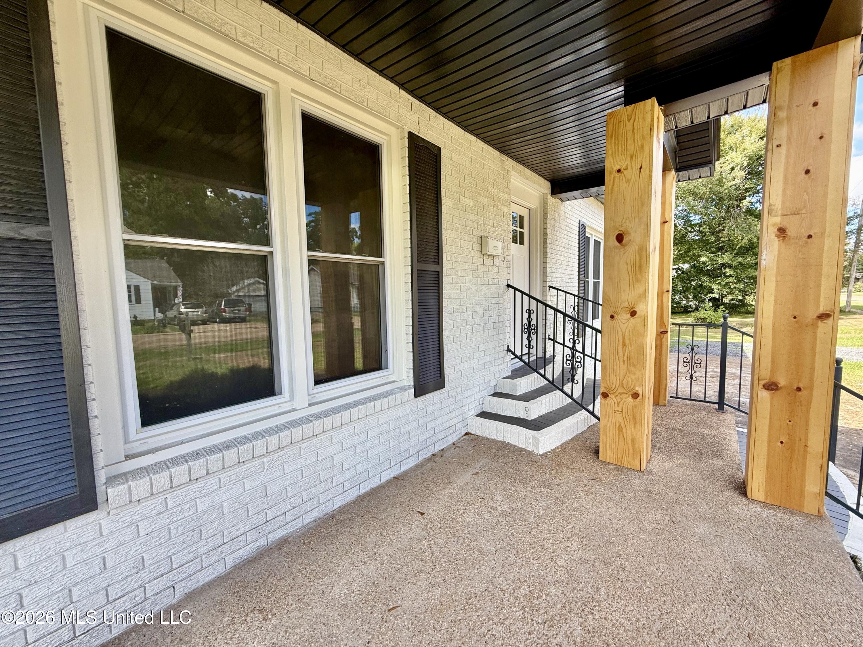 108 Lamar Street Property Photo 5
