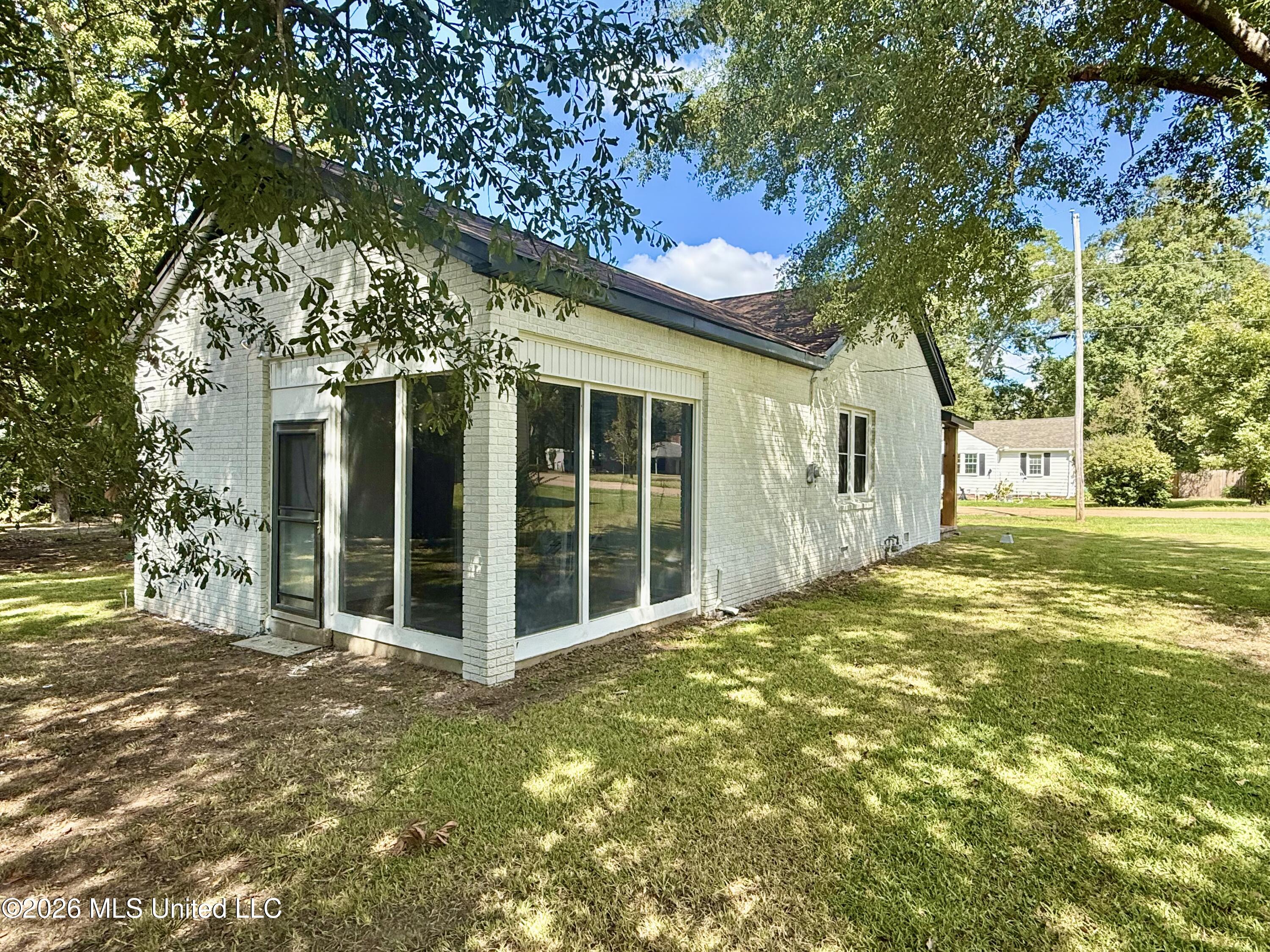 108 Lamar Street Property Photo 7
