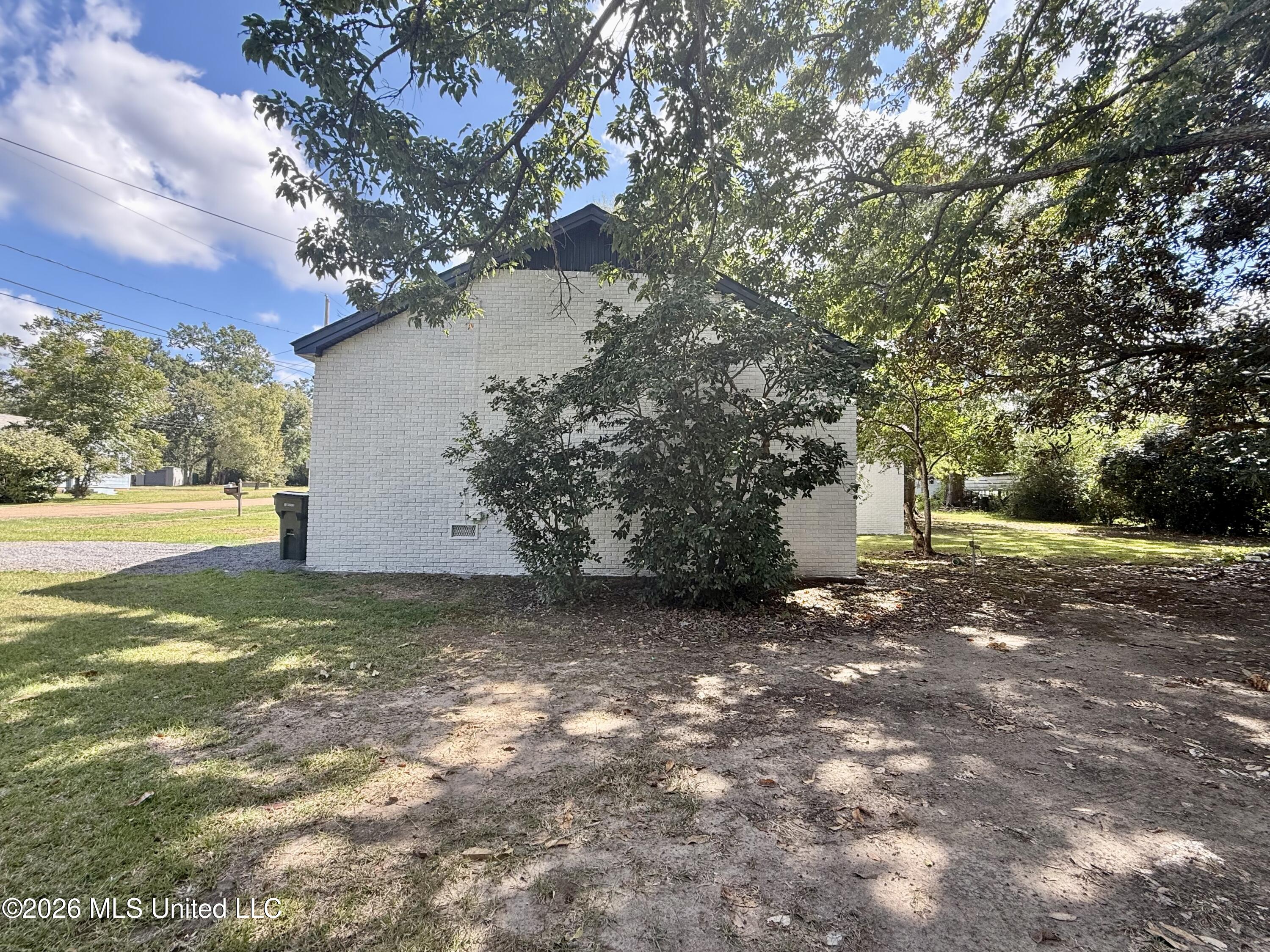 108 Lamar Street Property Photo 9