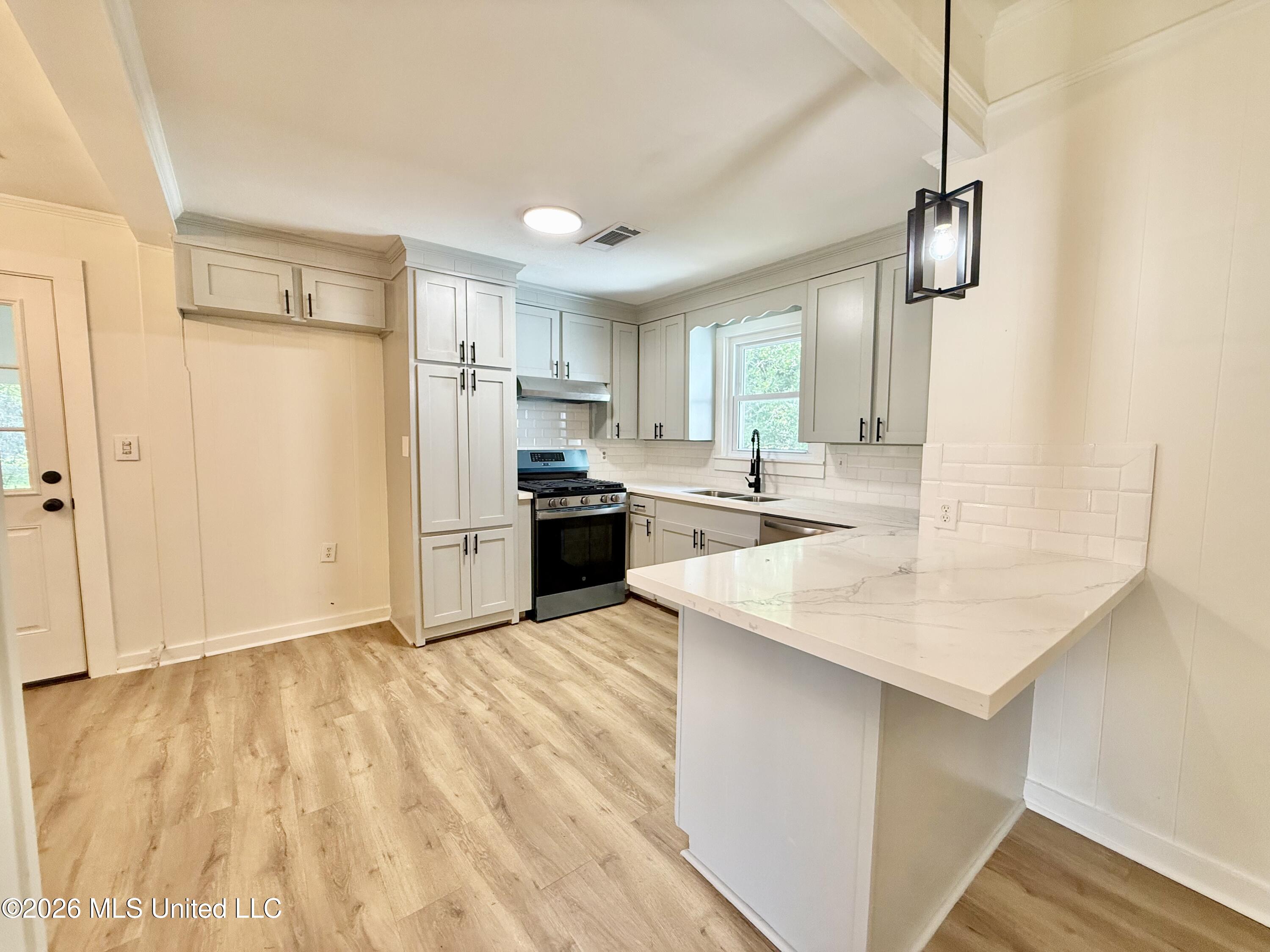 108 Lamar Street Property Photo 19