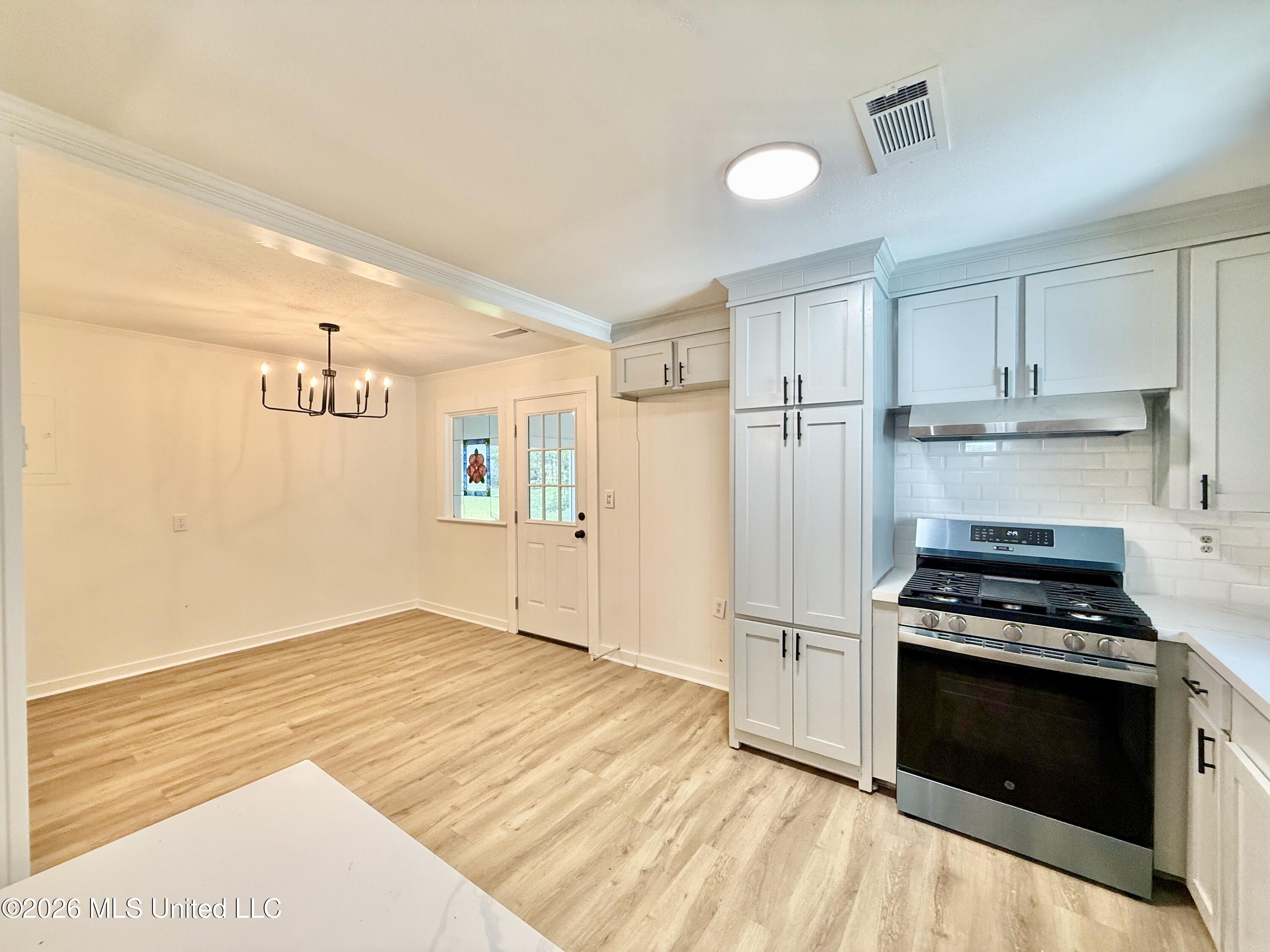 108 Lamar Street Property Photo 23