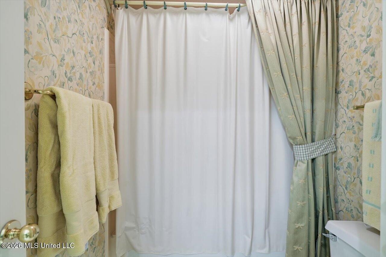 411 Eastpointe Cove Property Photo 28