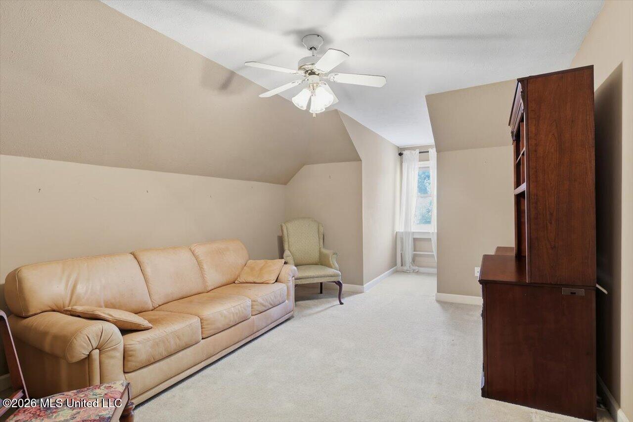 411 Eastpointe Cove Property Photo 29