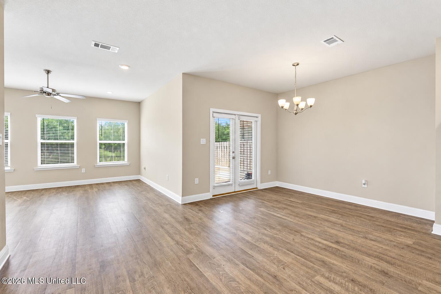 7749 Coral Lane Property Photo 8