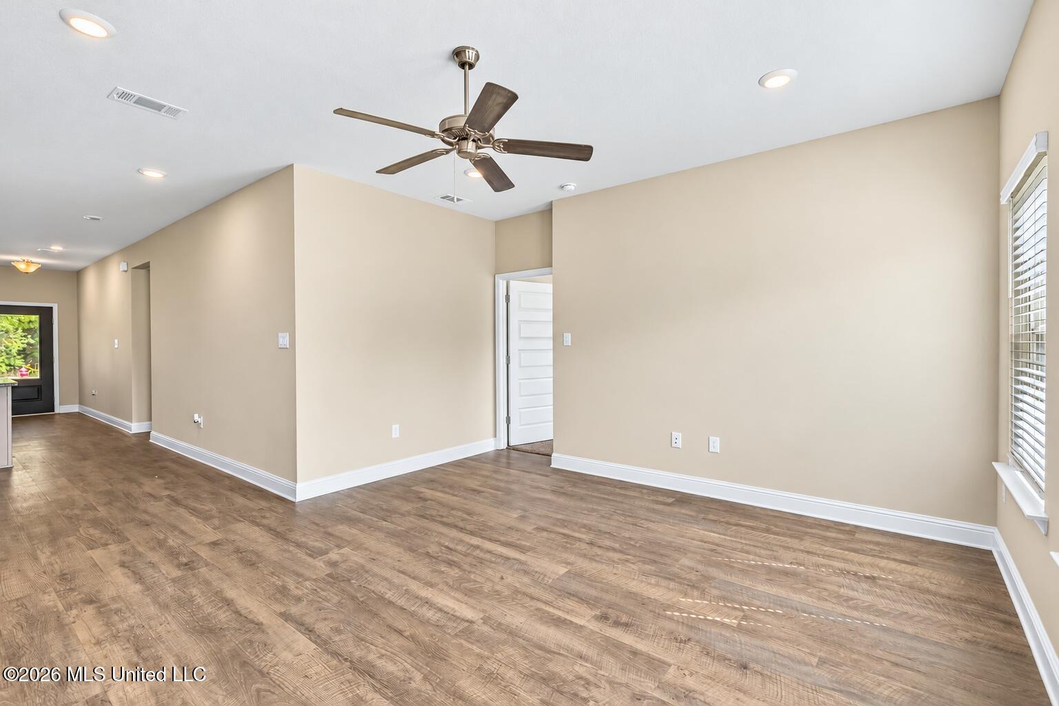 7749 Coral Lane Property Photo 9