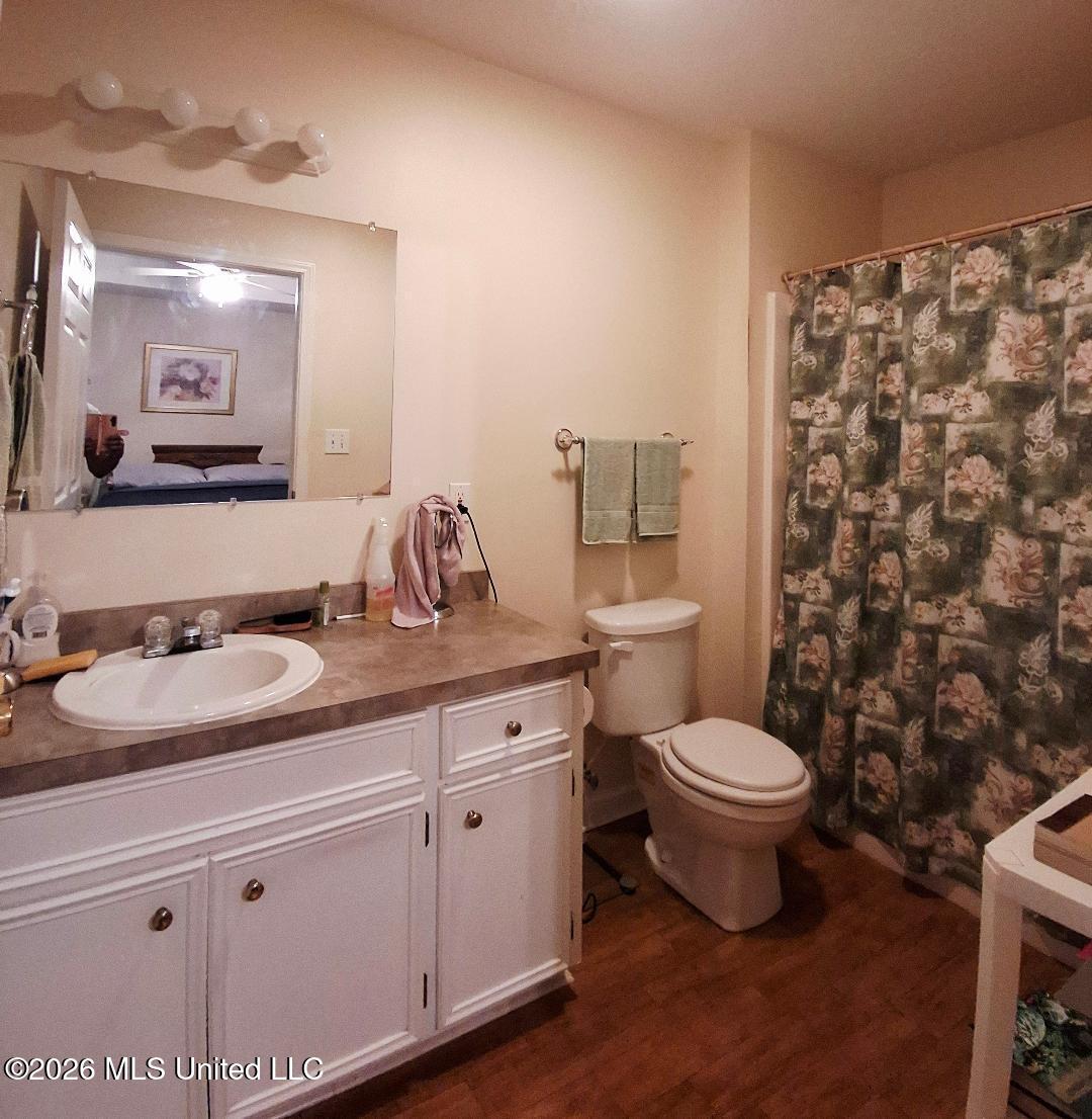 106 Travis Drive Property Photo 7
