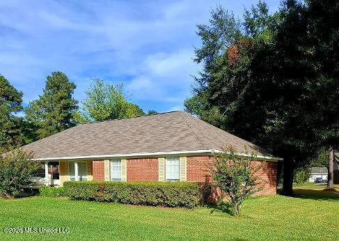 106 Travis Drive Property Photo 11