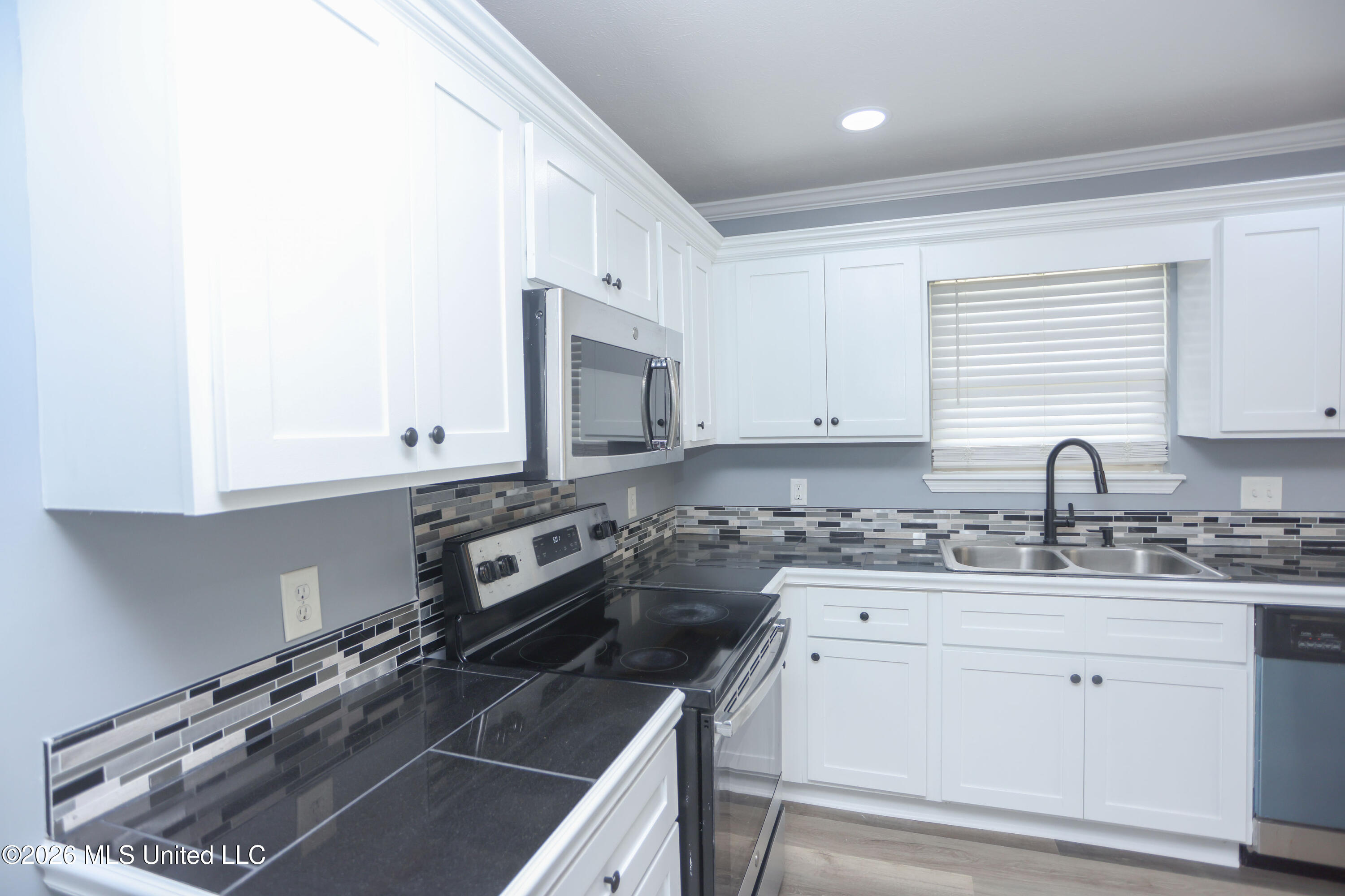 11 Pine Hill Way Property Photo 14