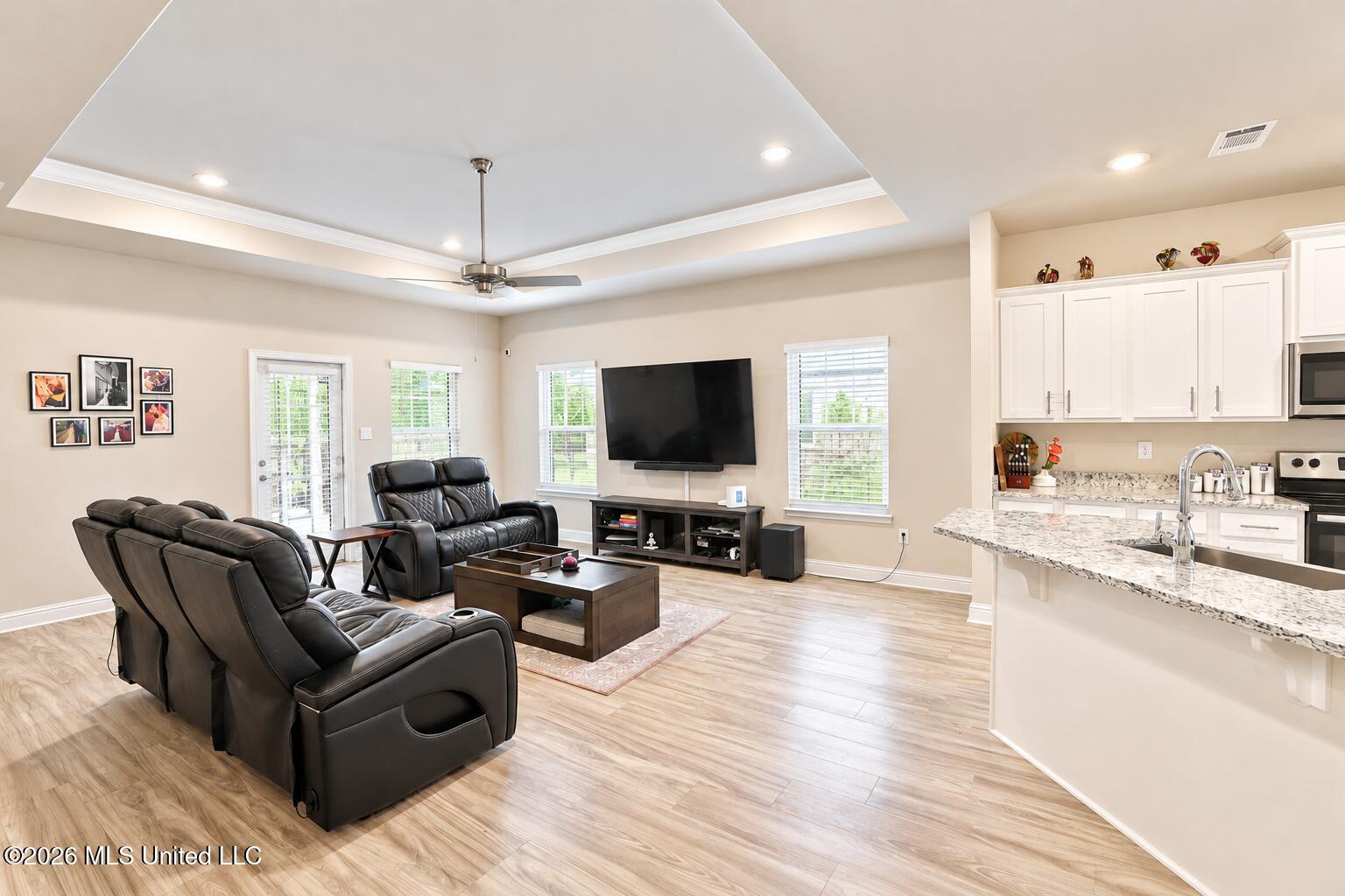 5356 Leeds Lane Property Photo 8
