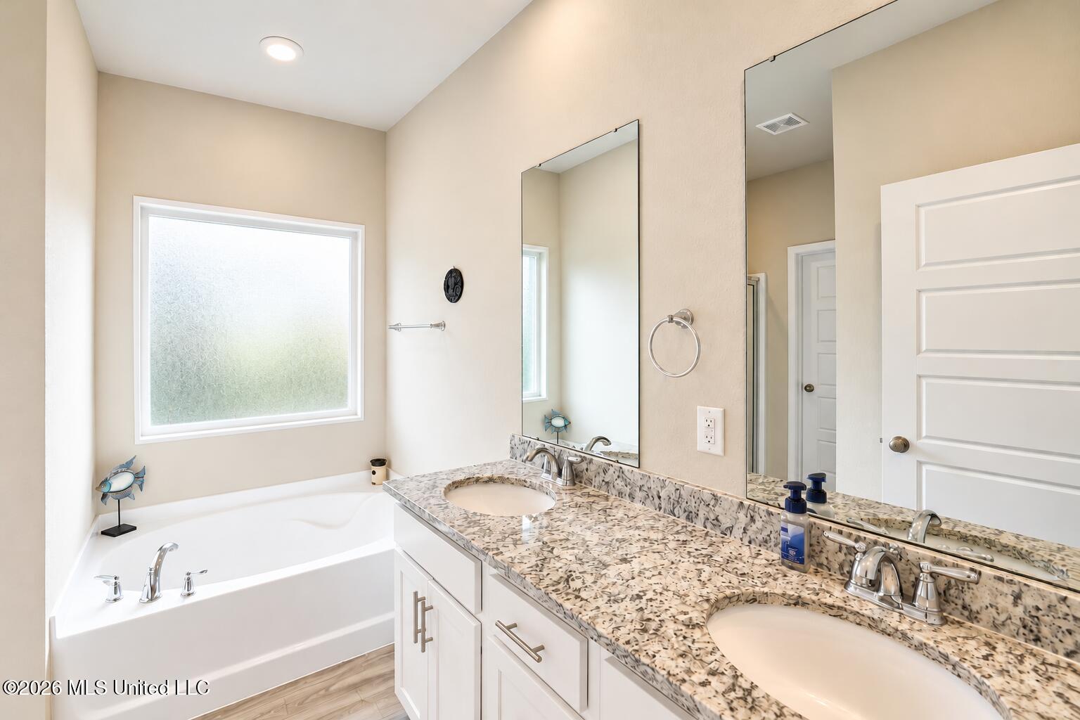 5356 Leeds Lane Property Photo 15