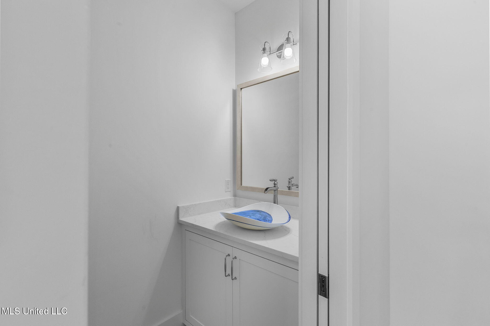 105 Prytania Street Property Photo 38