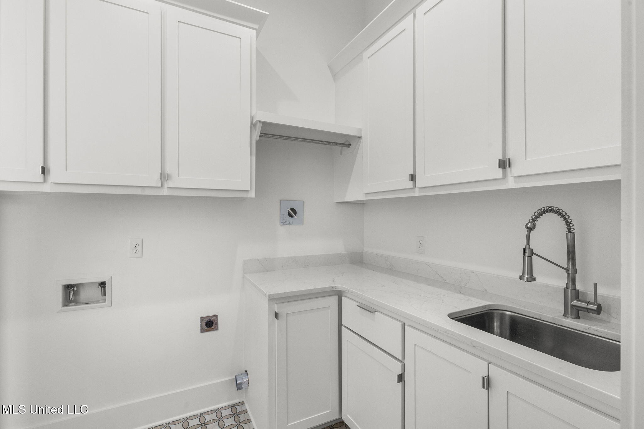 105 Prytania Street Property Photo 42