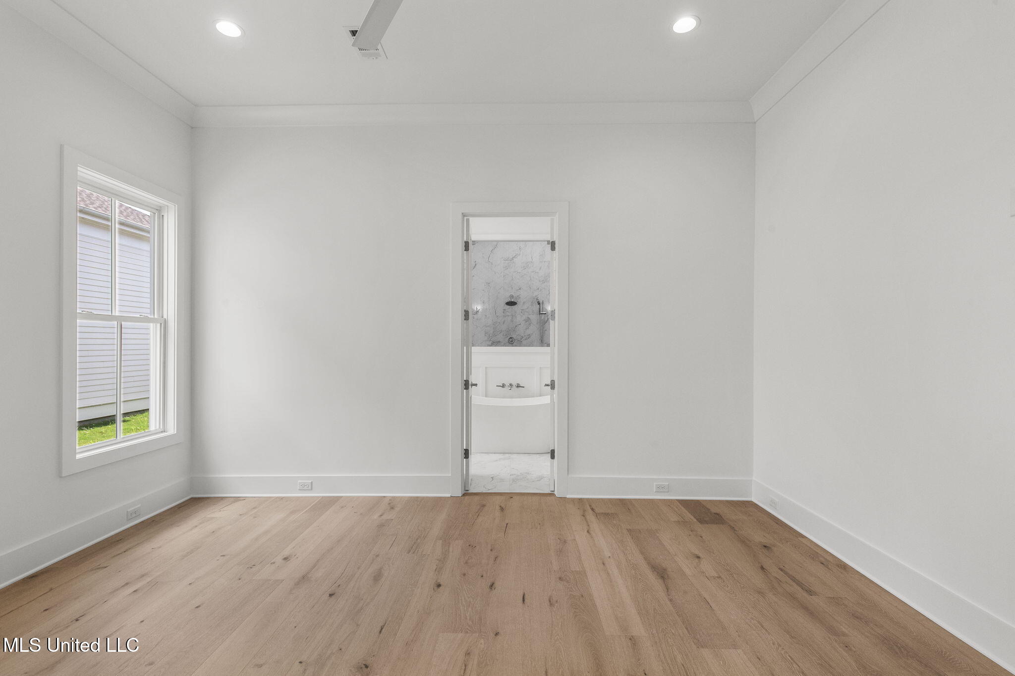 105 Prytania Street Property Photo 45