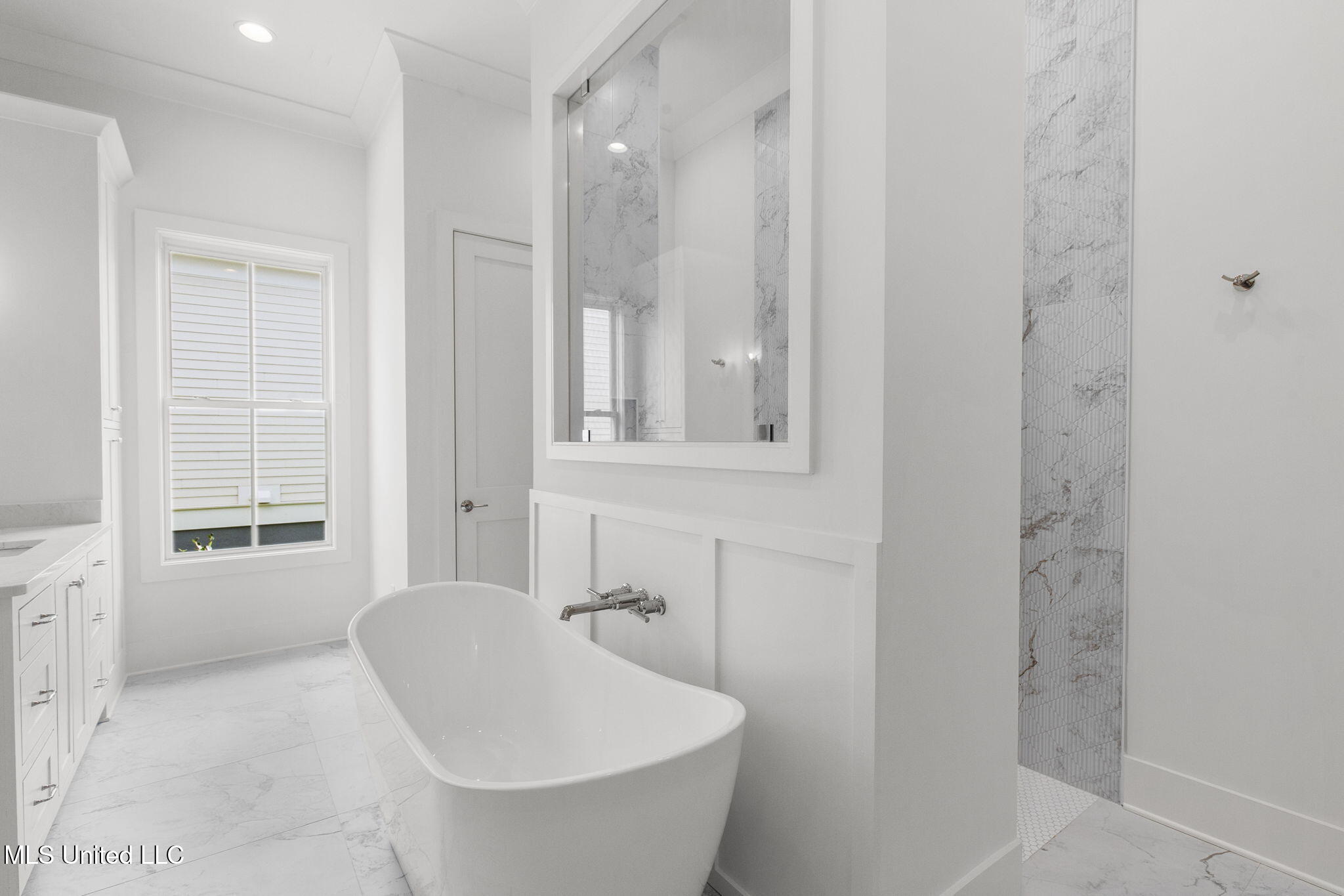 105 Prytania Street Property Photo 48