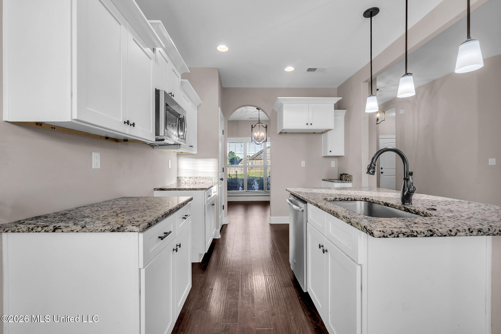 2568 Summer Knoll Drive Property Photo 7