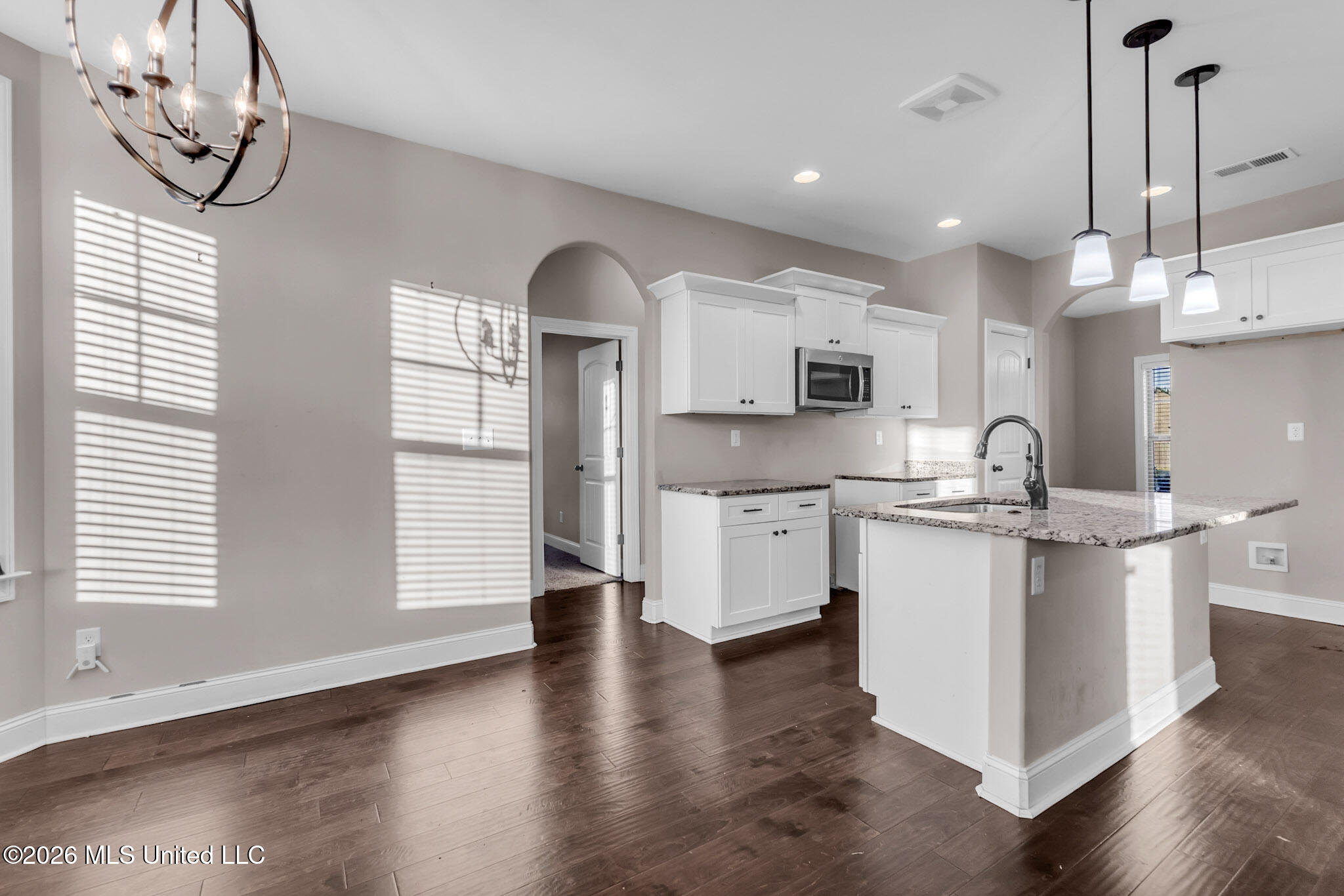 2568 Summer Knoll Drive Property Photo 9
